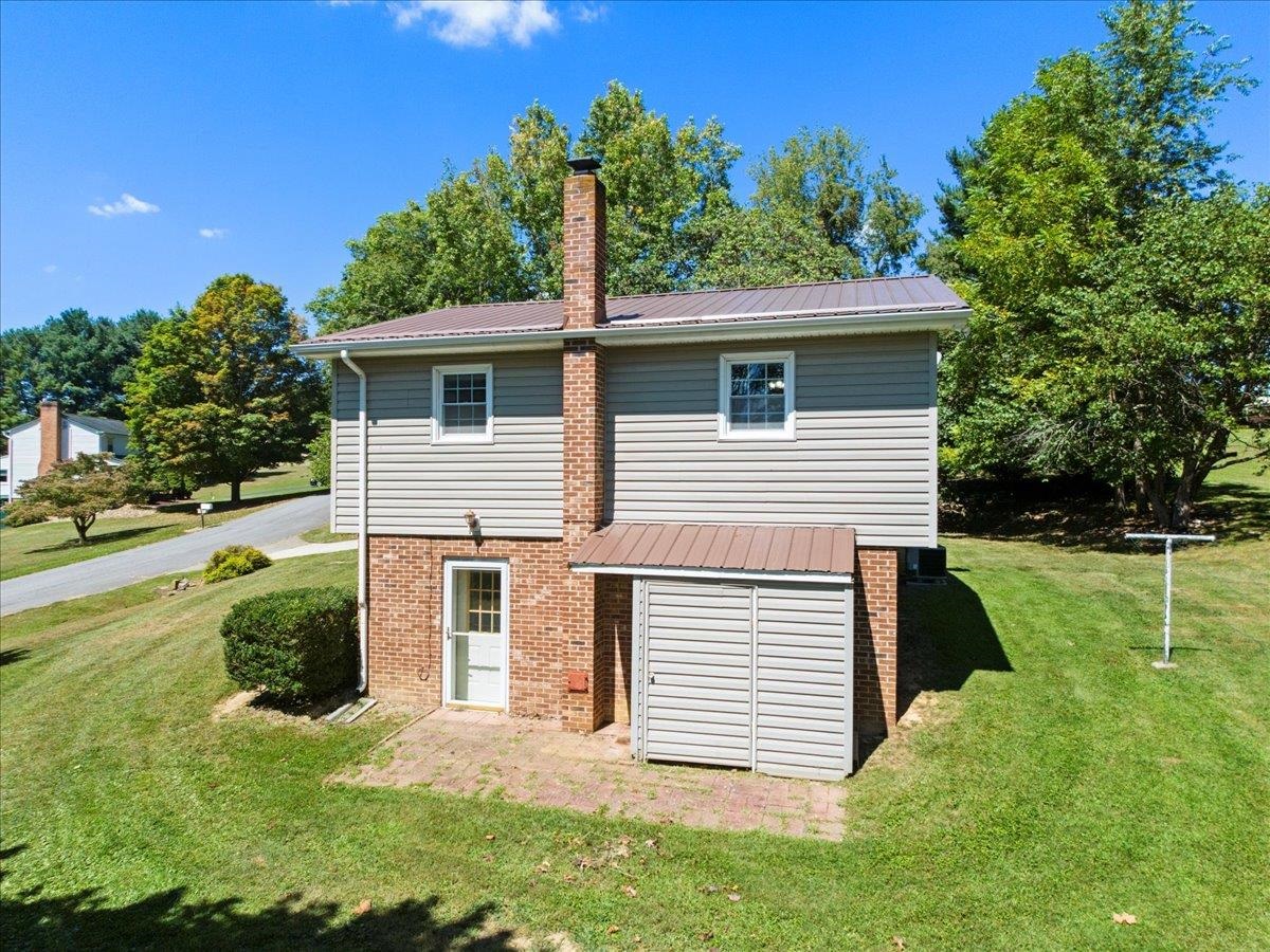 5330 Cougar Circle Dublin VA 24084