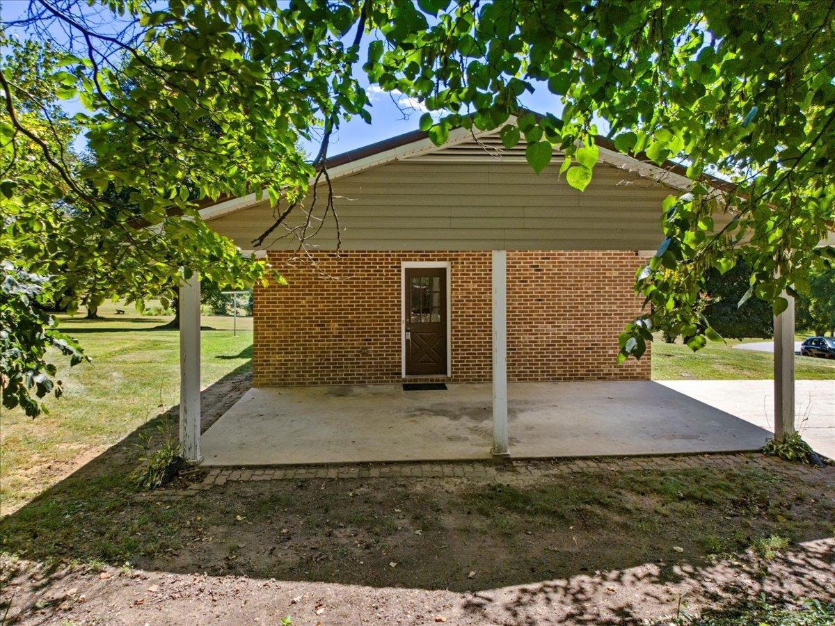 5330 Cougar Circle Dublin VA 24084