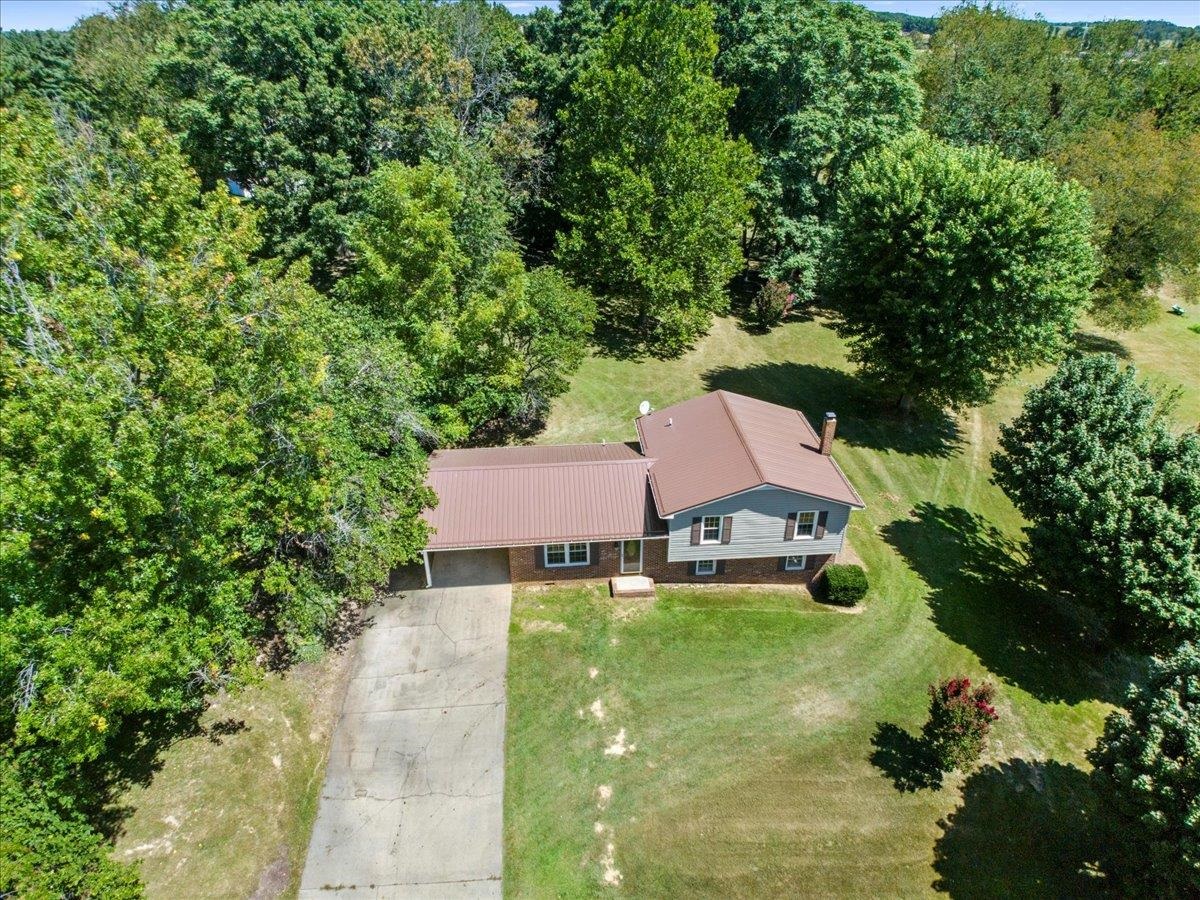 5330 Cougar Circle Dublin VA 24084