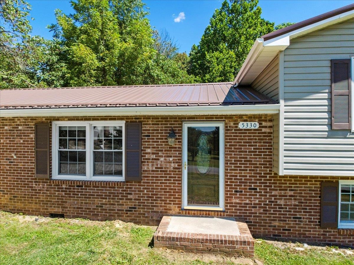 5330 Cougar Circle Dublin VA 24084