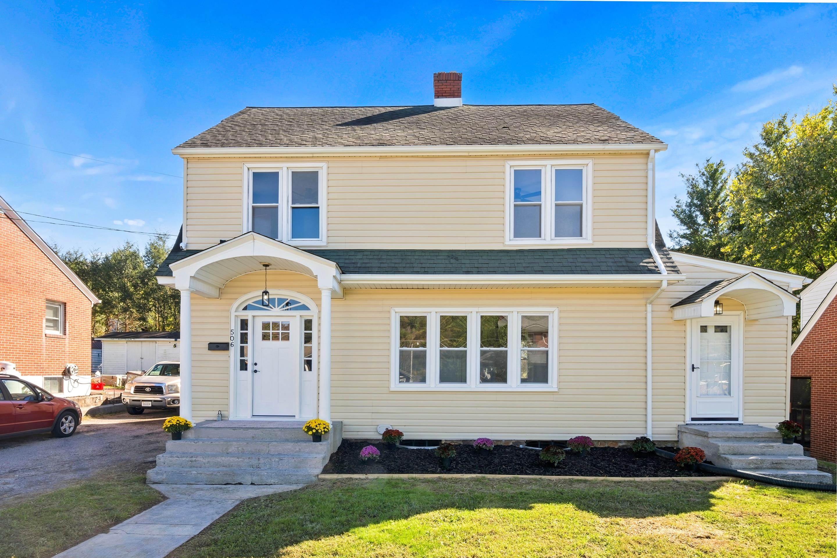 506 Wolf Street Narrows VA 24124