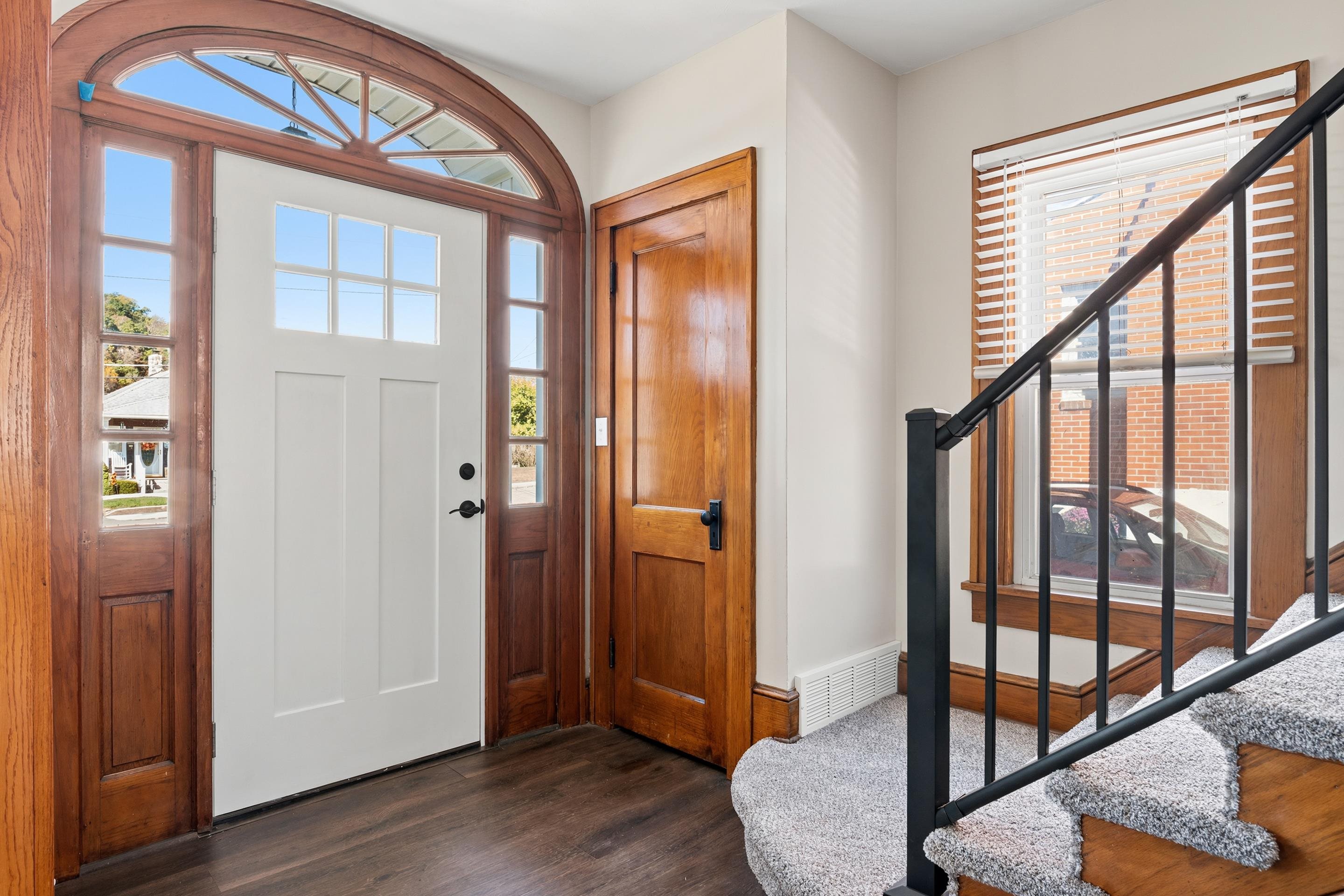506 Wolf Street Narrows VA 24124