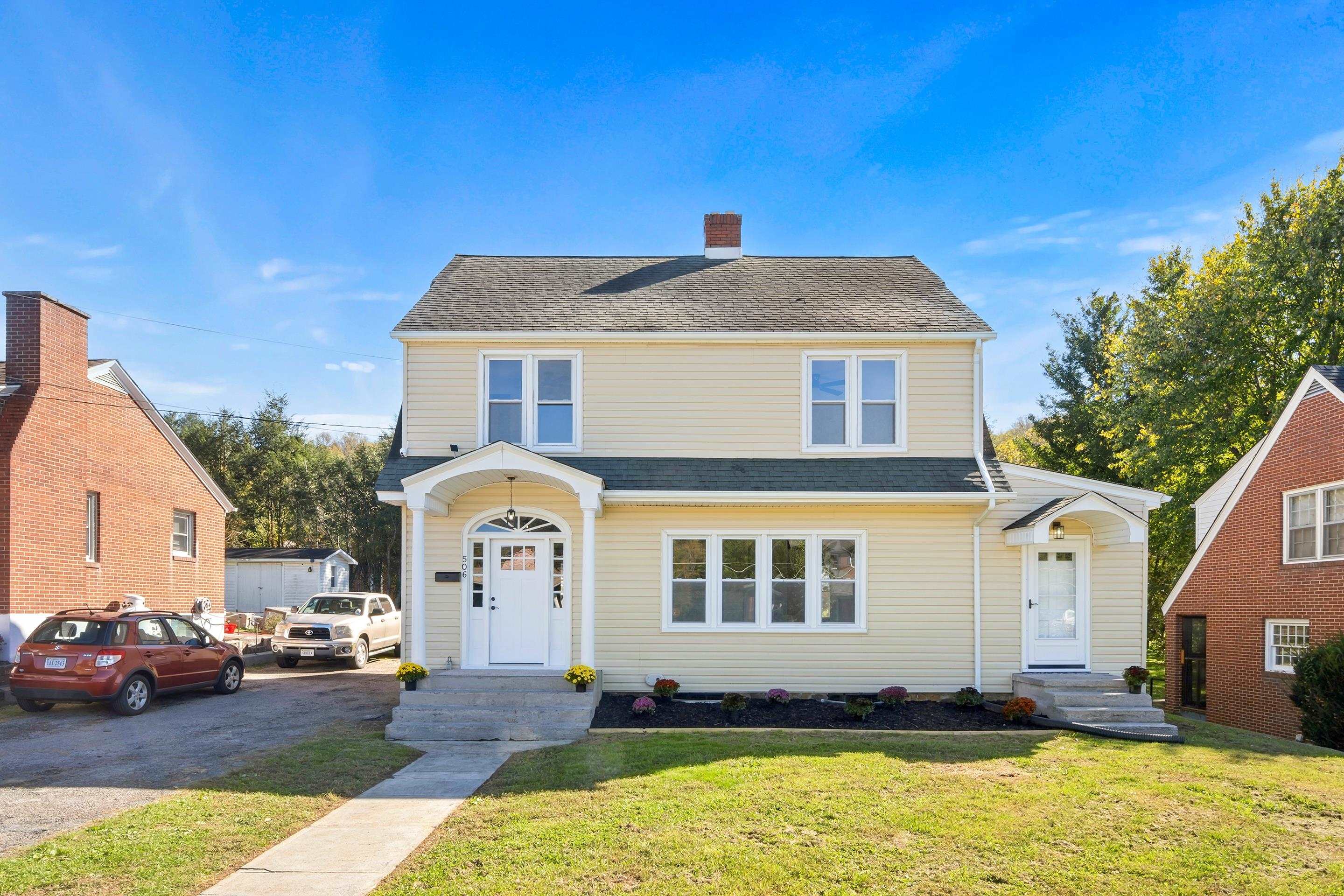 506 Wolf Street Narrows VA 24124