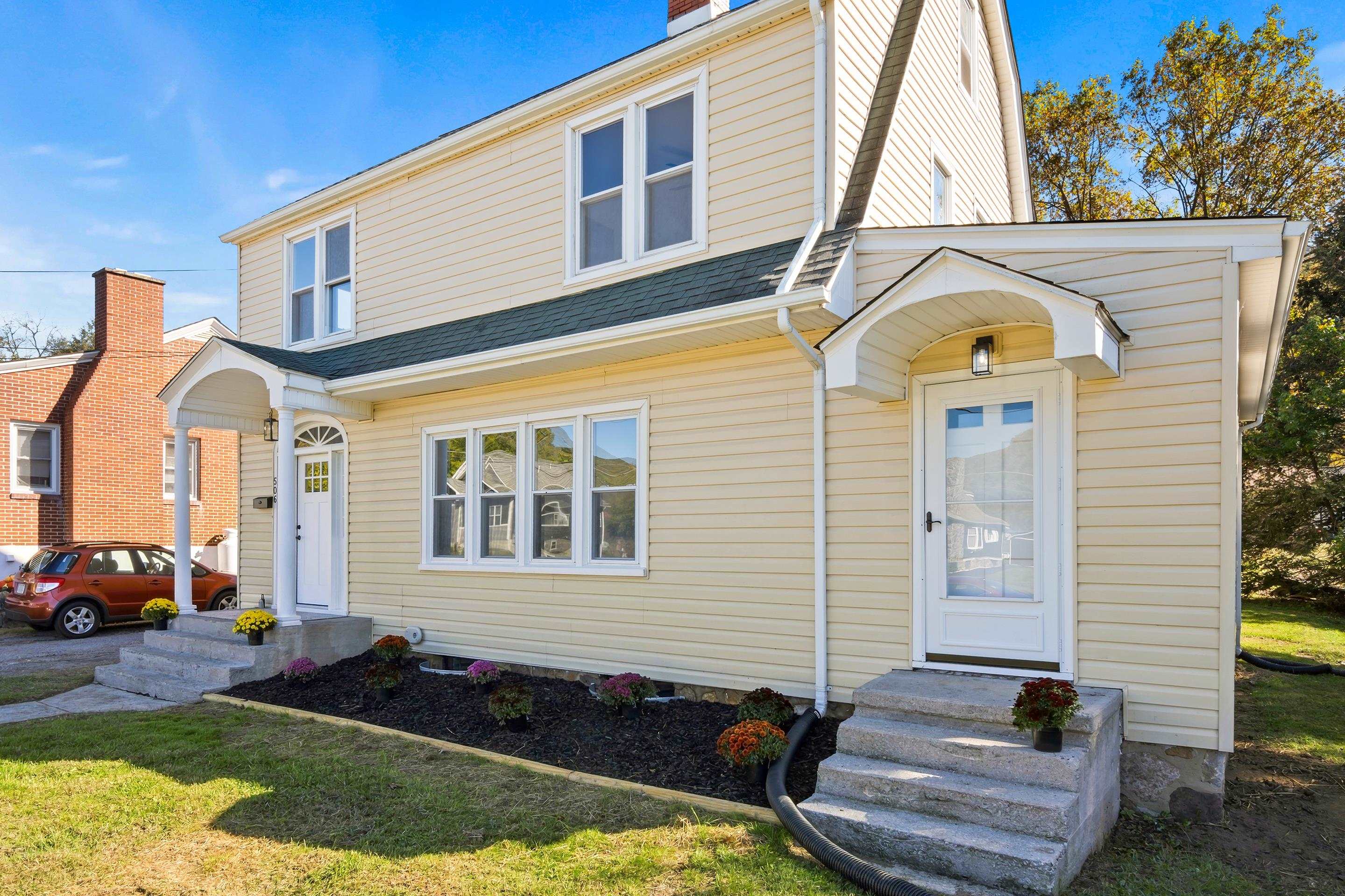 506 Wolf Street Narrows VA 24124