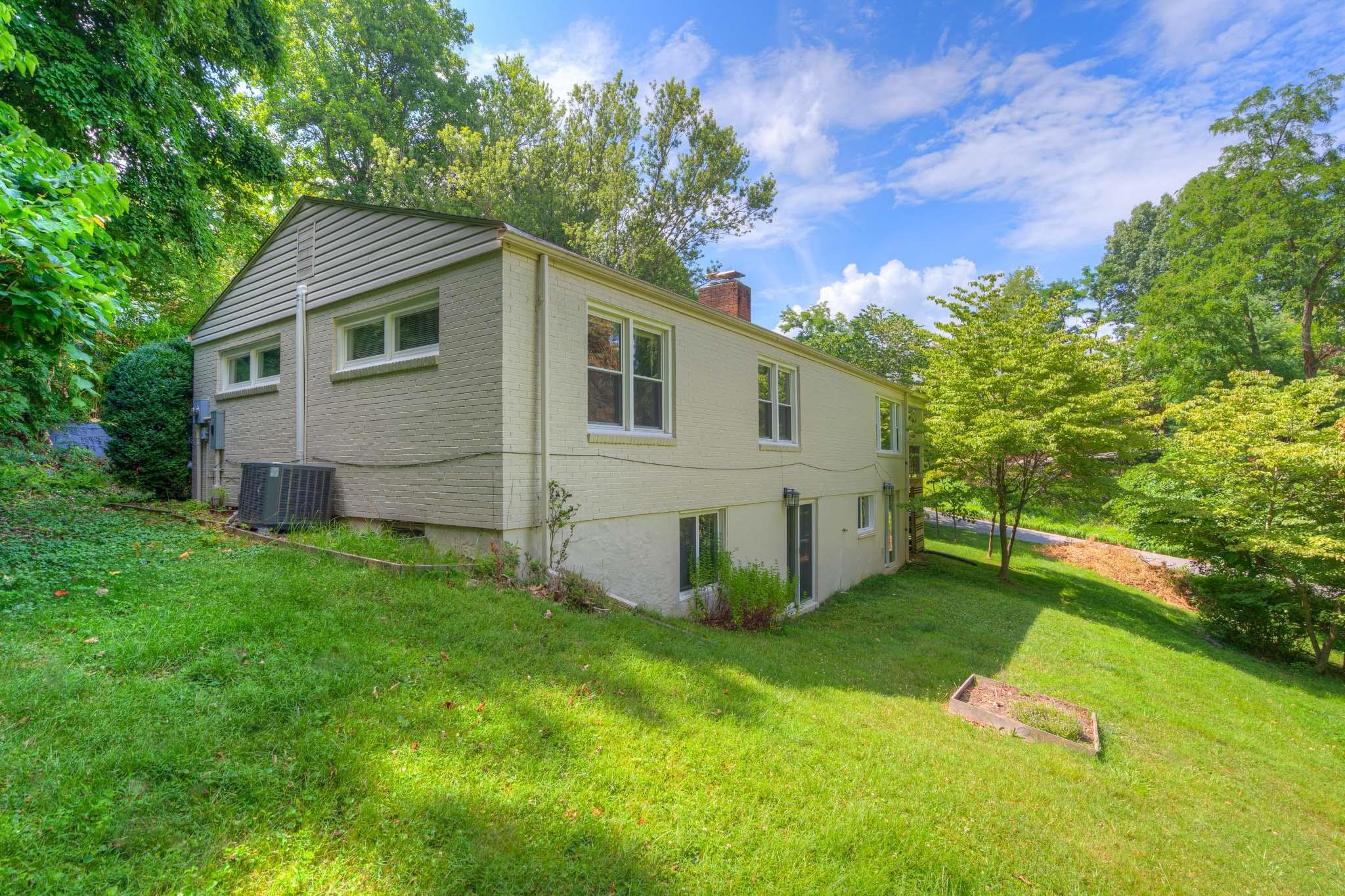 1005 Highland Circle Blacksburg VA 24060