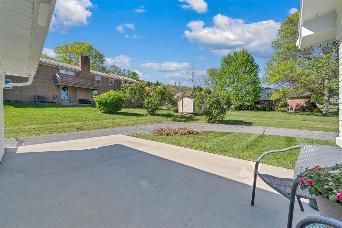 825 N 18th Street Wytheville VA 24382