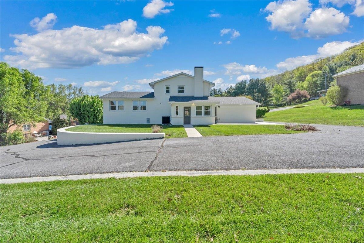 825 N 18th Street Wytheville VA 24382