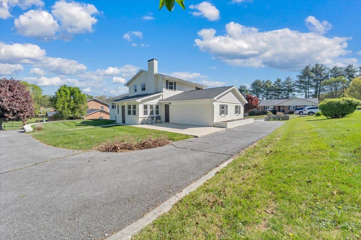 825 N 18th Street Wytheville VA 24382