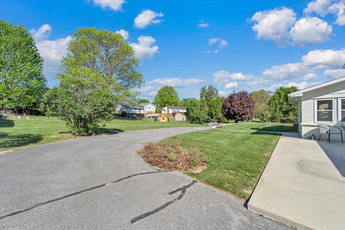 825 N 18th Street Wytheville VA 24382
