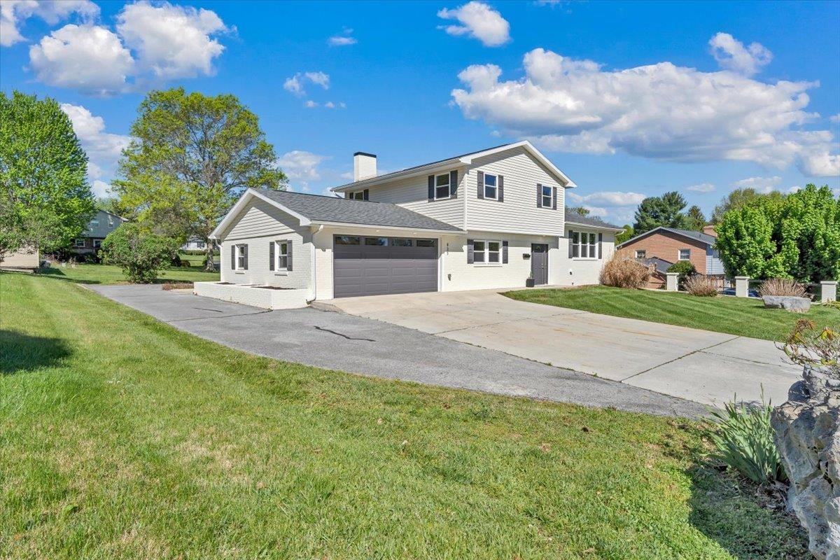 825 N 18th Street Wytheville VA 24382