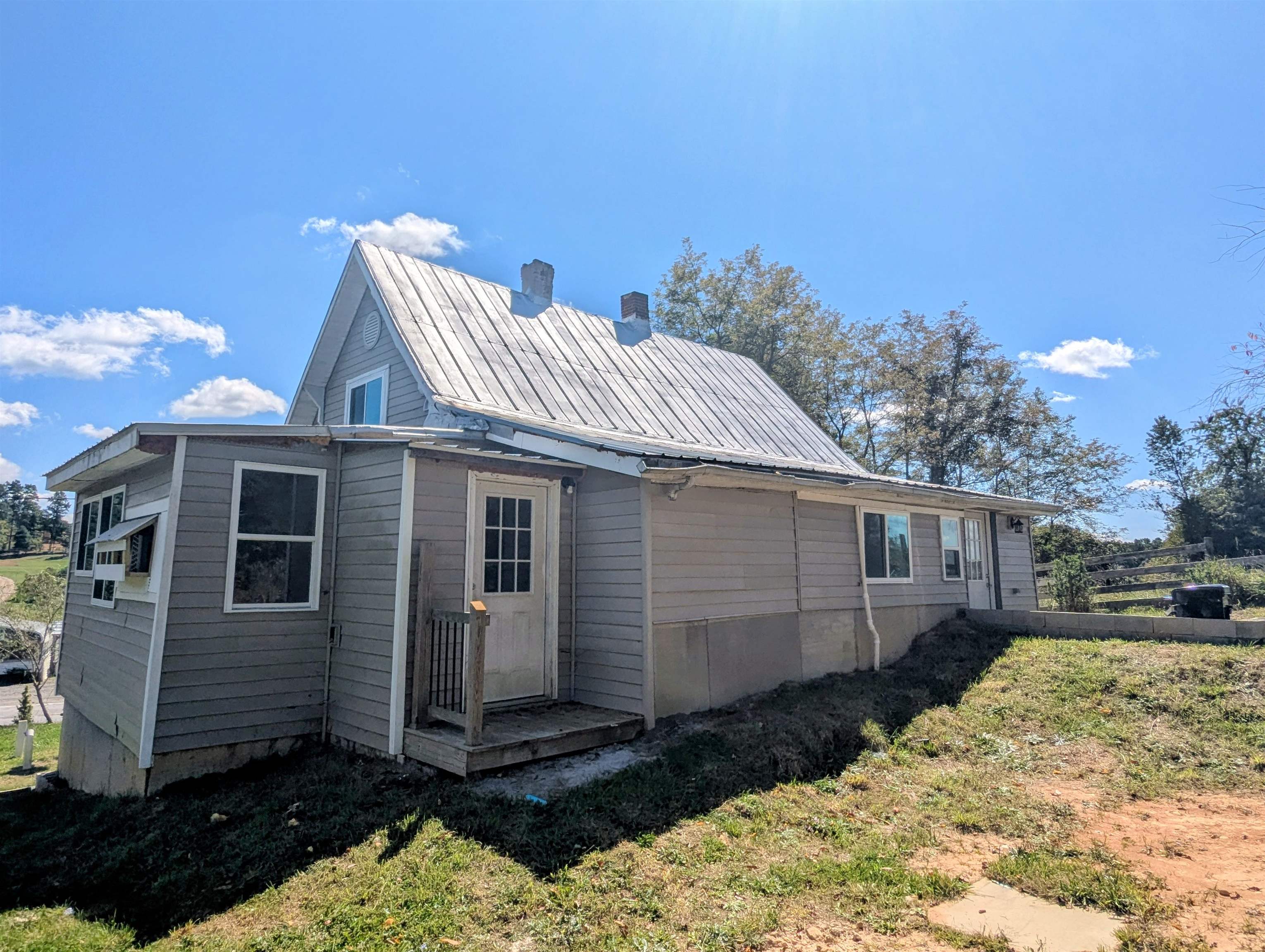 4938 Floyd Highway S Willis VA 24380