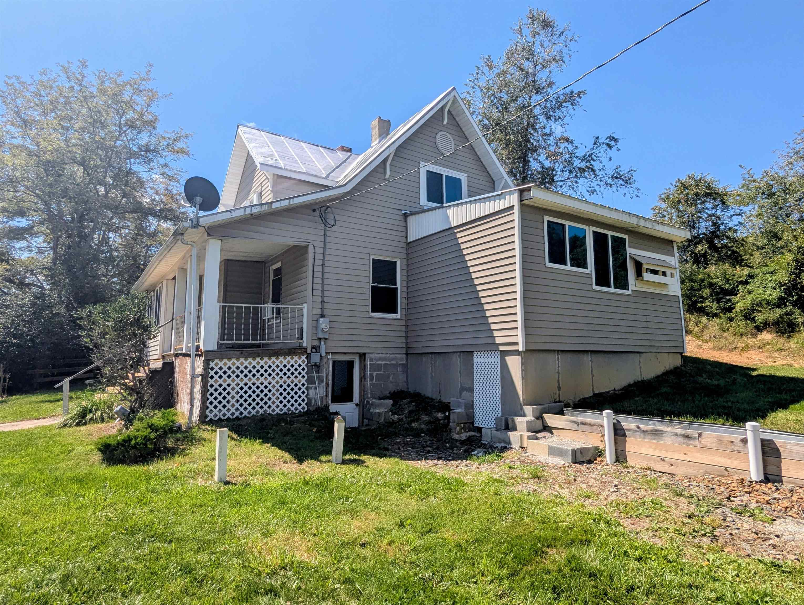 4938 Floyd Highway S Willis VA 24380