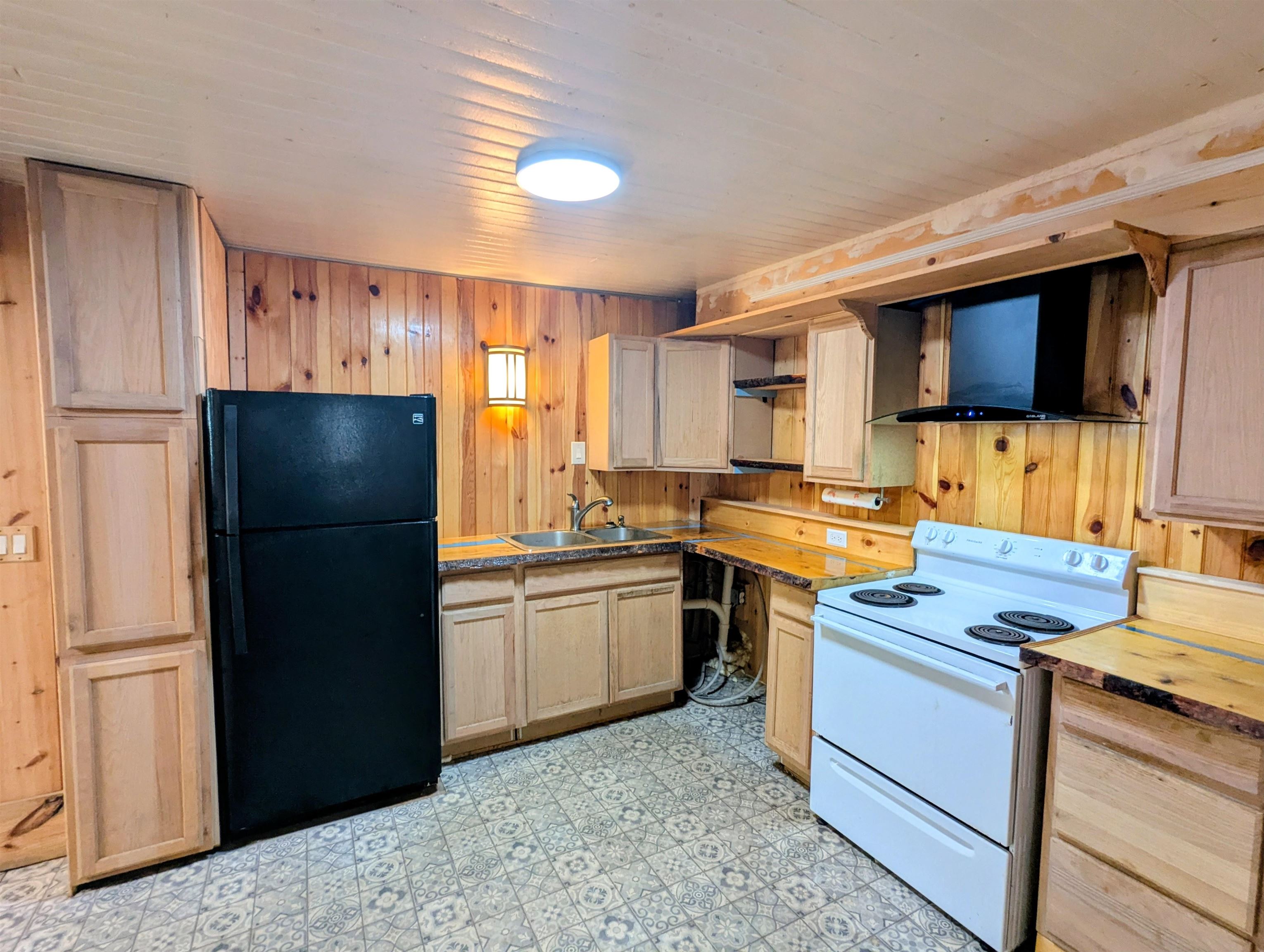 4938 Floyd Highway S Willis VA 24380