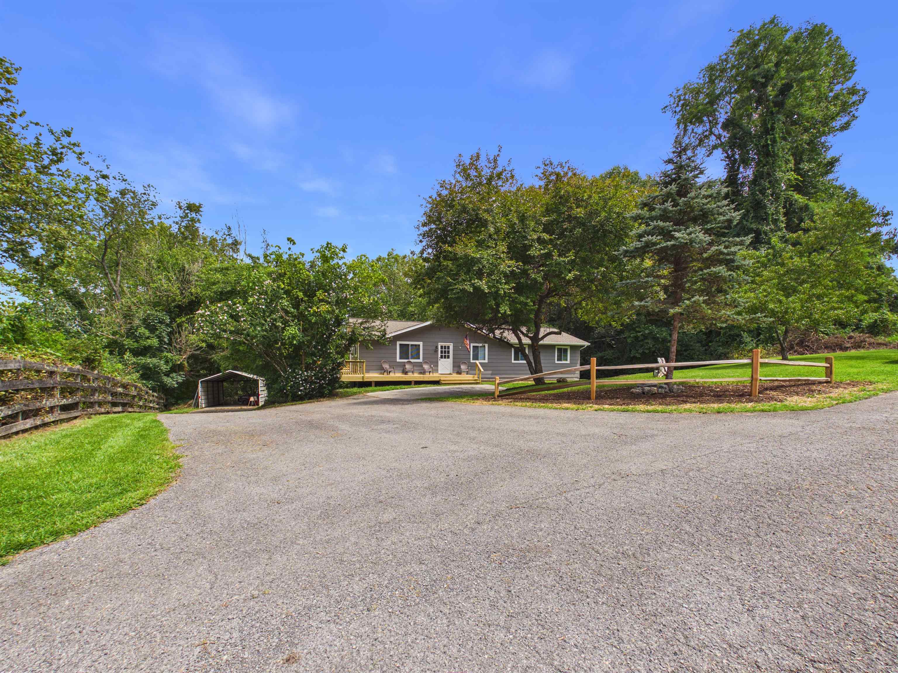 966 Magnolia Lane Christiansburg VA 24073