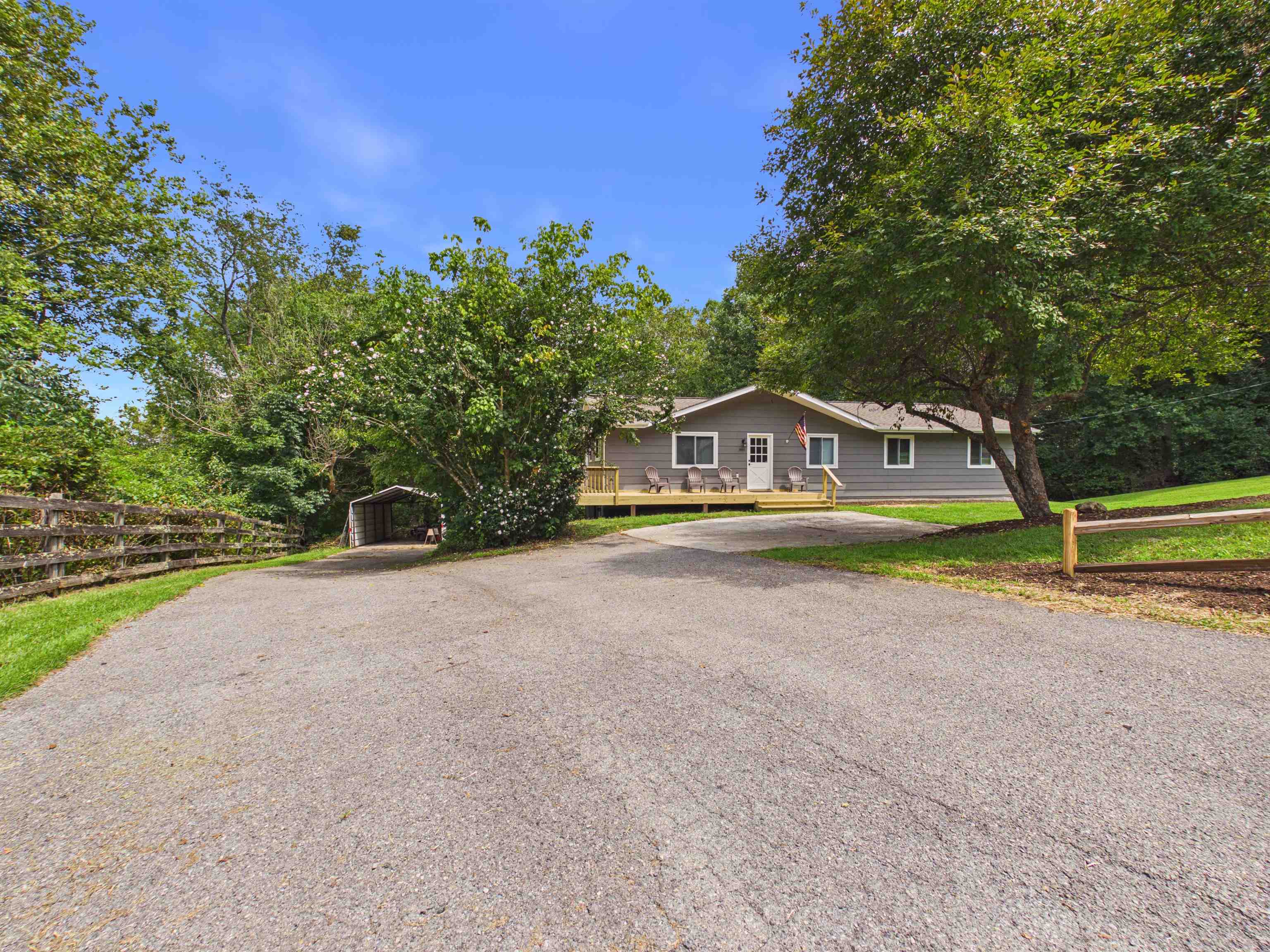 966 Magnolia Lane Christiansburg VA 24073