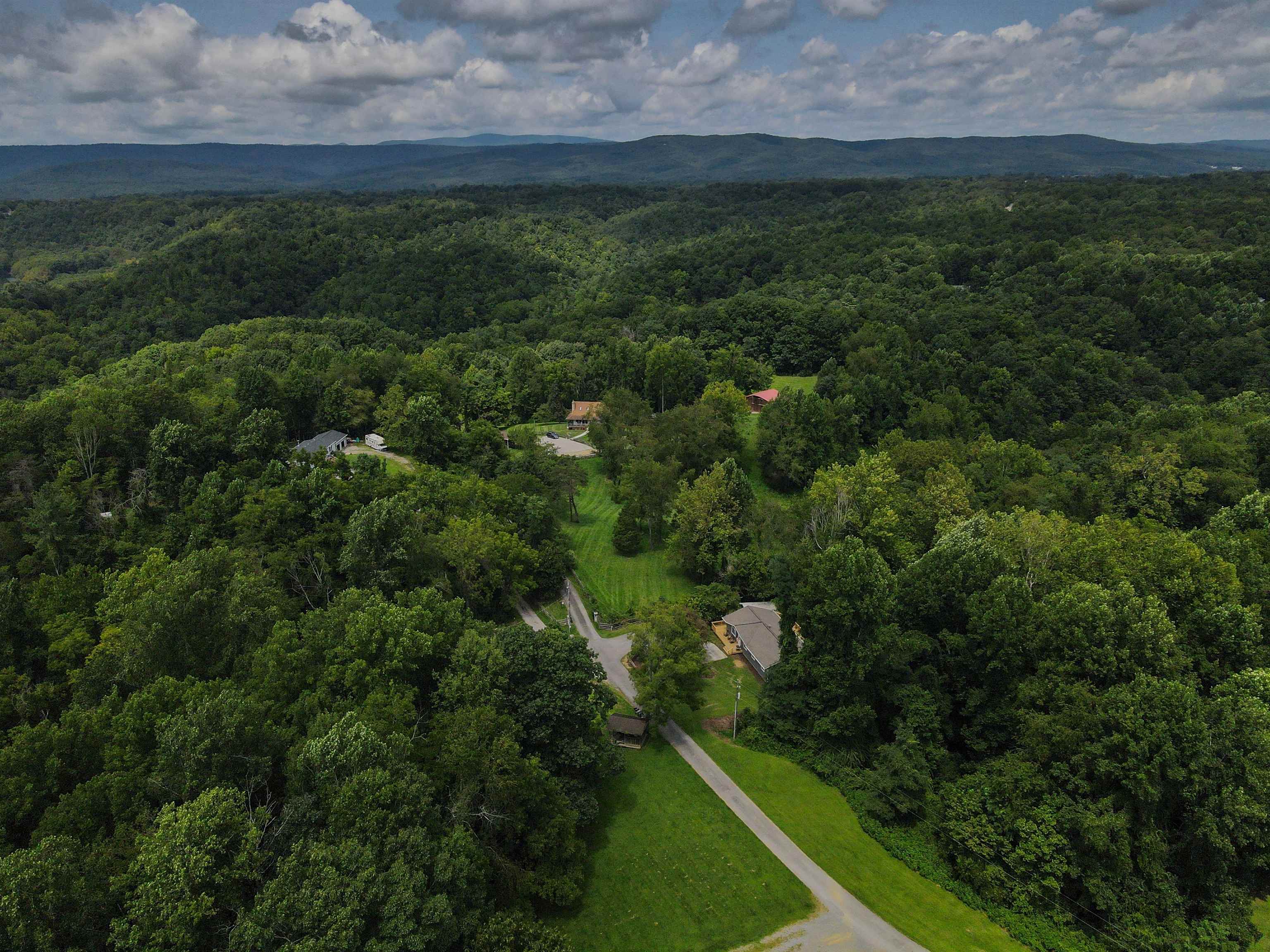 966 Magnolia Lane Christiansburg VA 24073