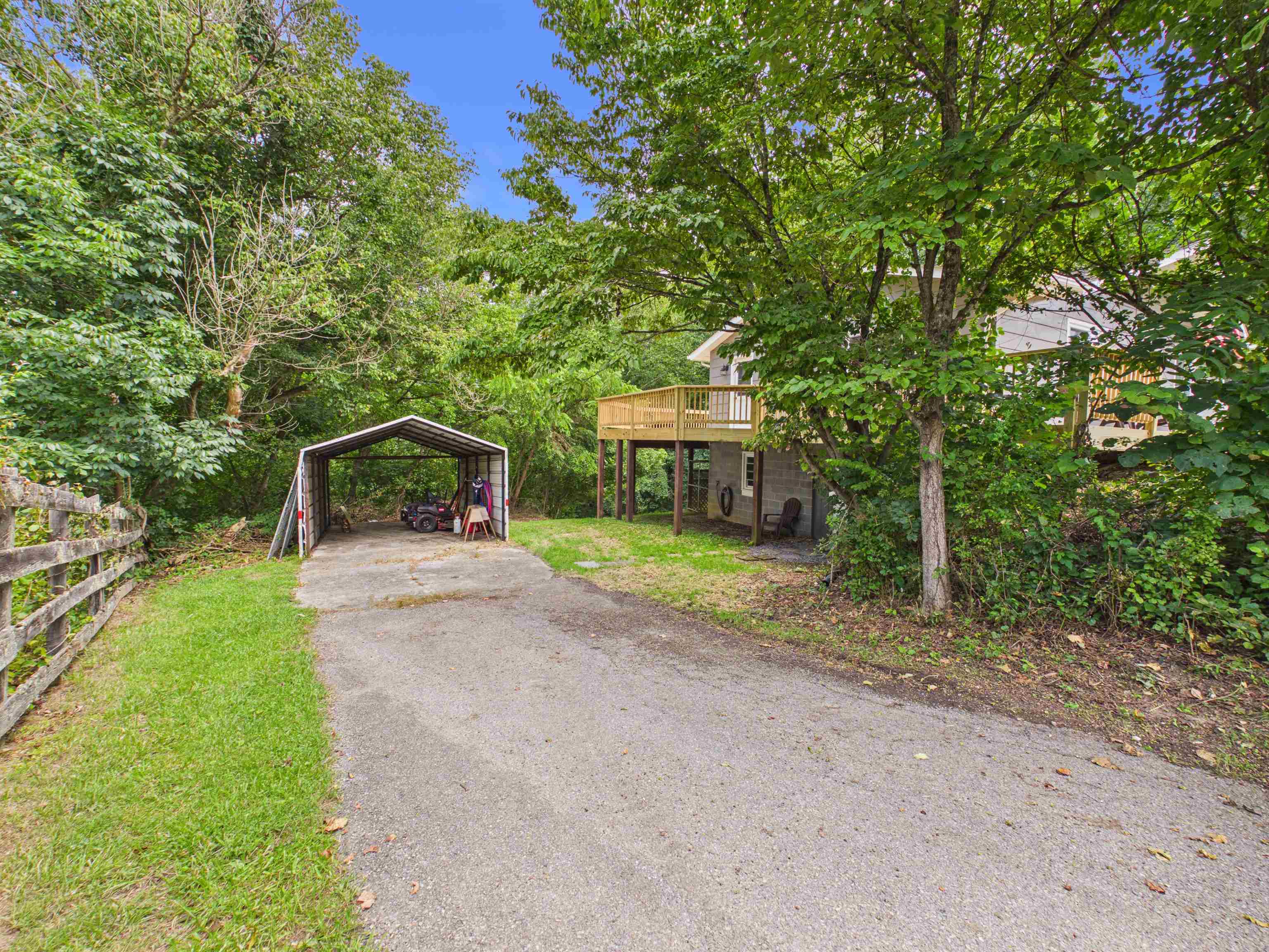 966 Magnolia Lane Christiansburg VA 24073