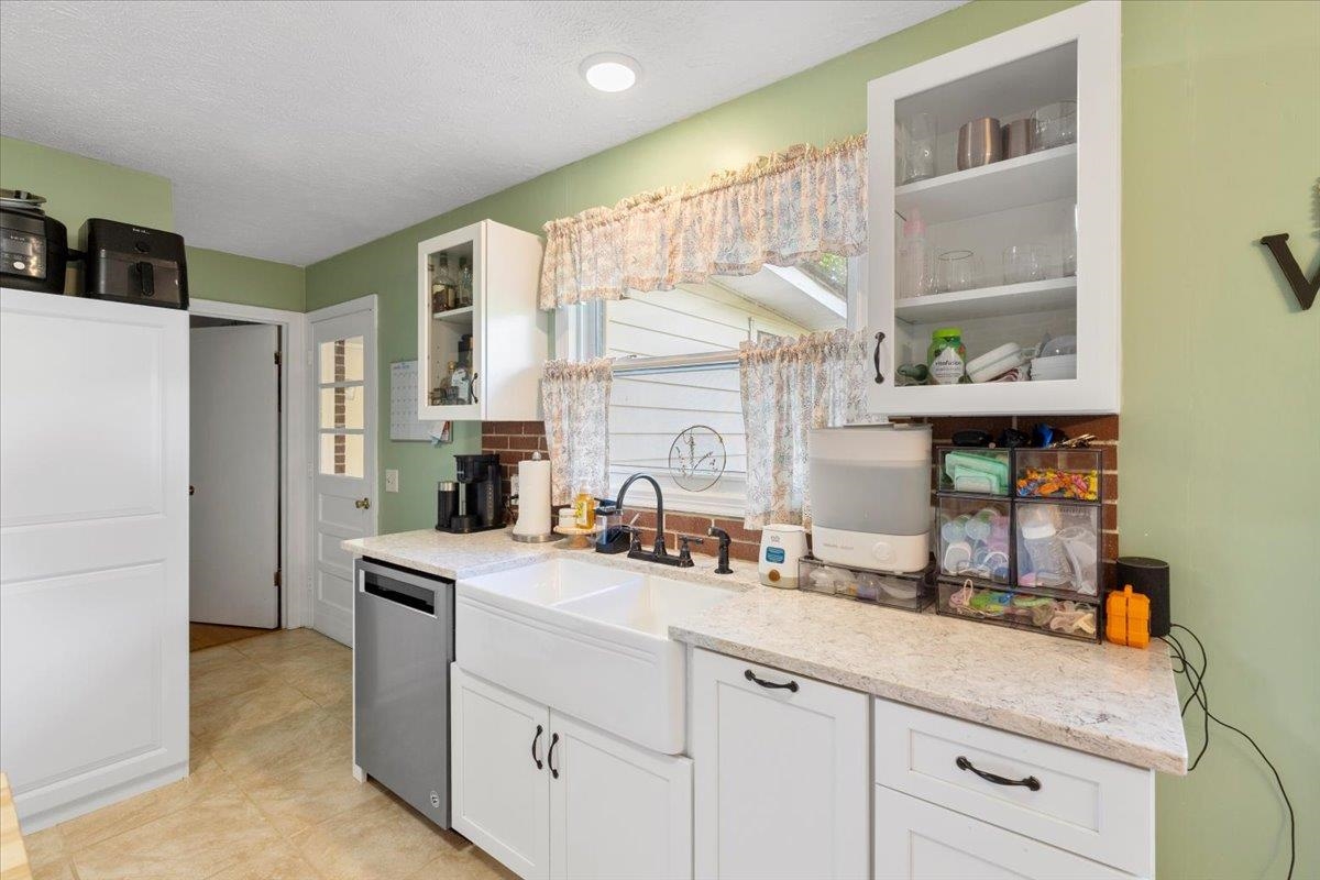 9806 Floyd Pike Dugspur VA 24325
