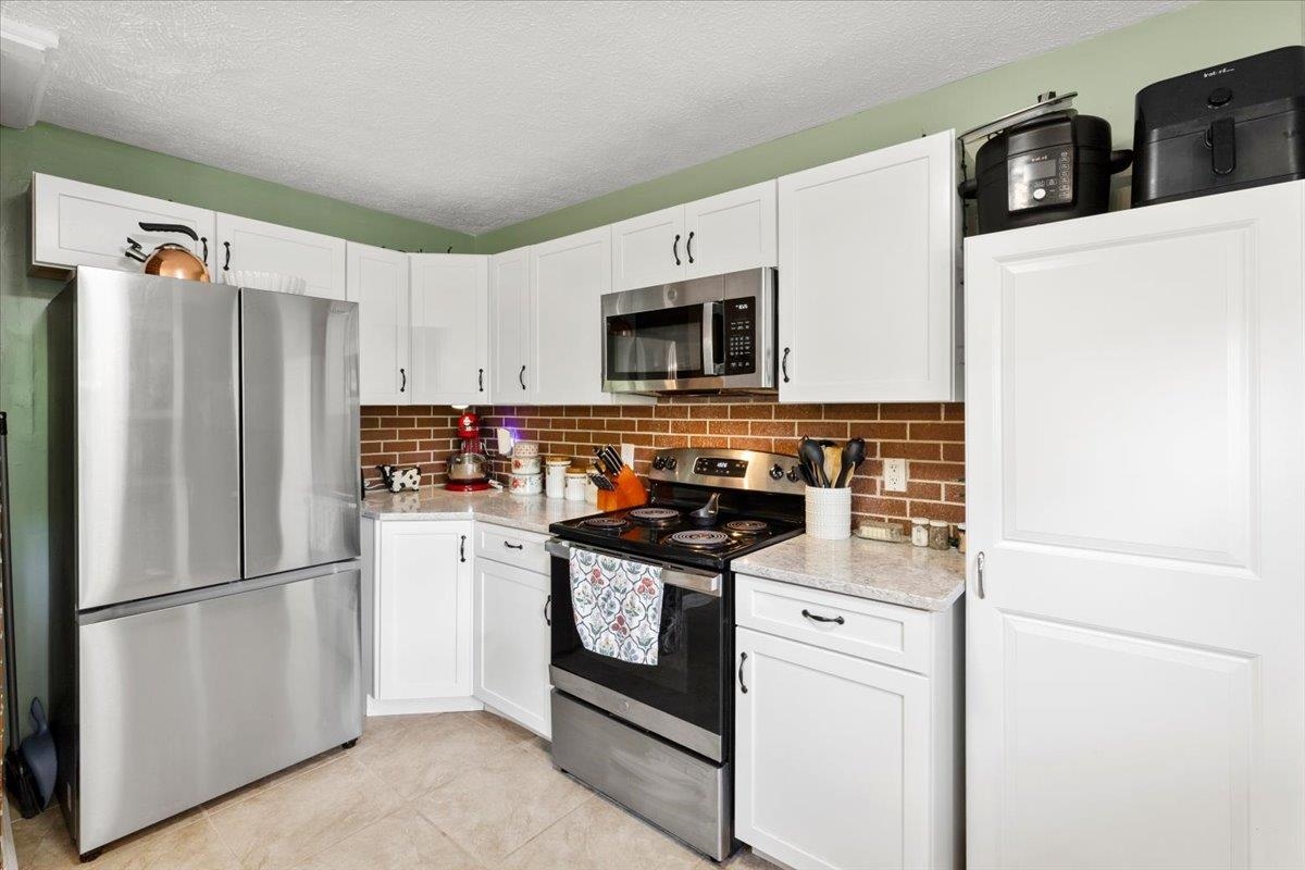 9806 Floyd Pike Dugspur VA 24325