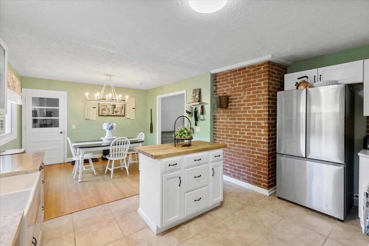 9806 Floyd Pike Dugspur VA 24325