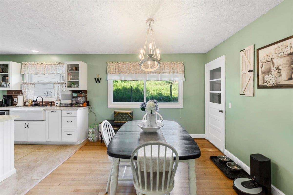 9806 Floyd Pike Dugspur VA 24325