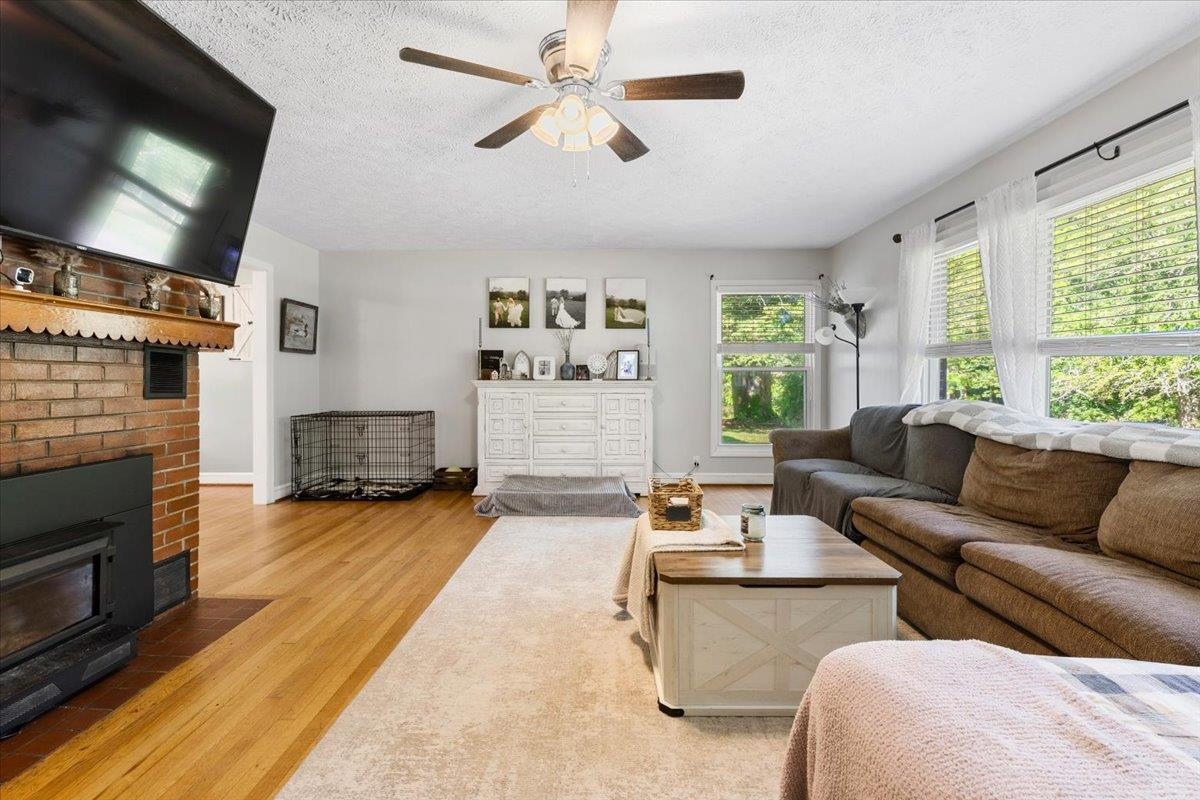 9806 Floyd Pike Dugspur VA 24325