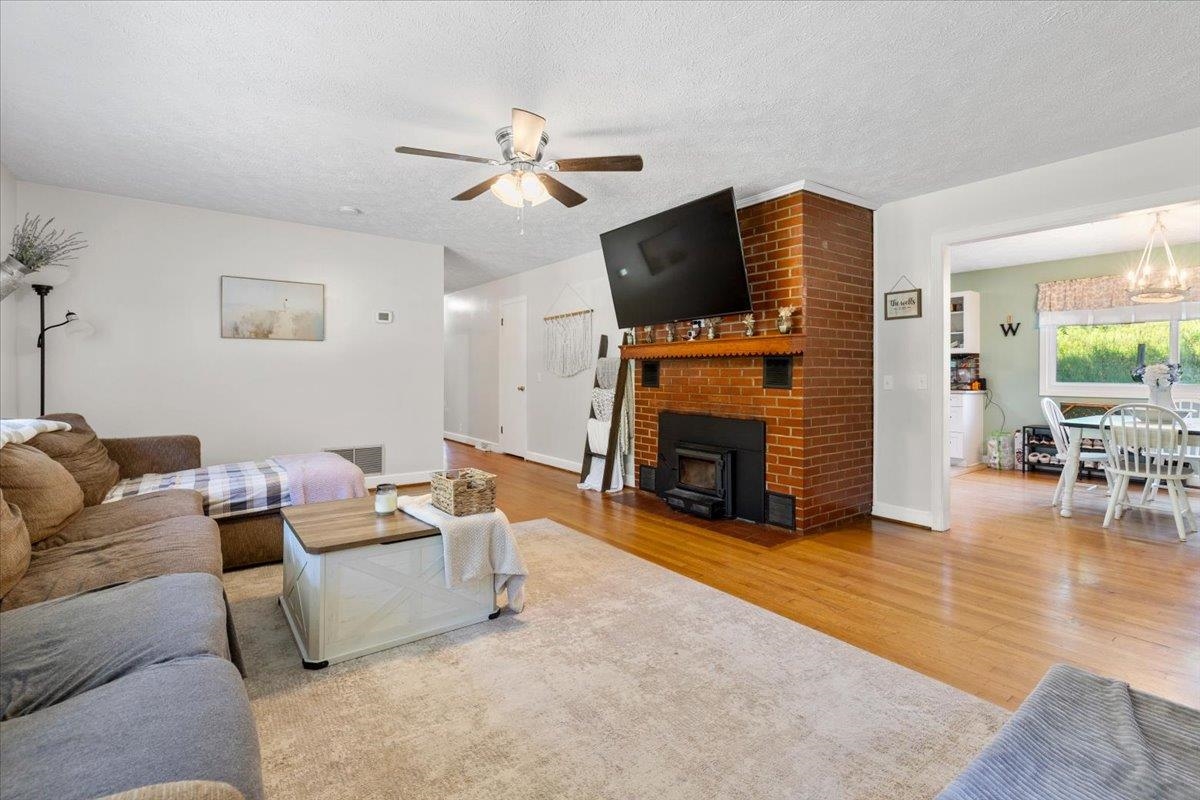9806 Floyd Pike Dugspur VA 24325