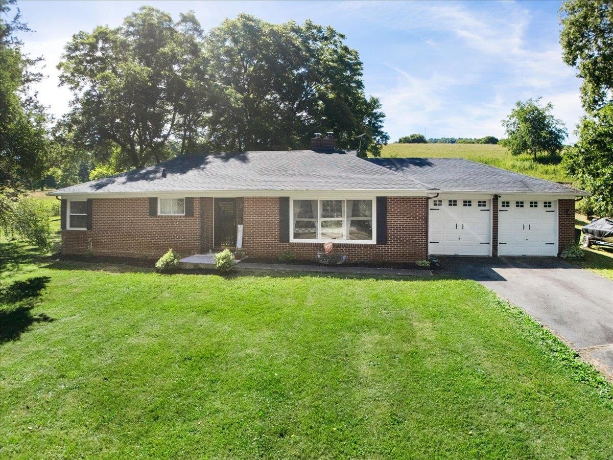 9806 Floyd Pike Dugspur VA 24325