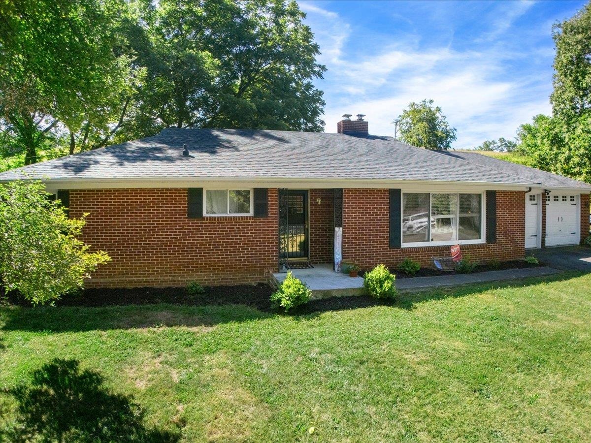 9806 Floyd Pike Dugspur VA 24325