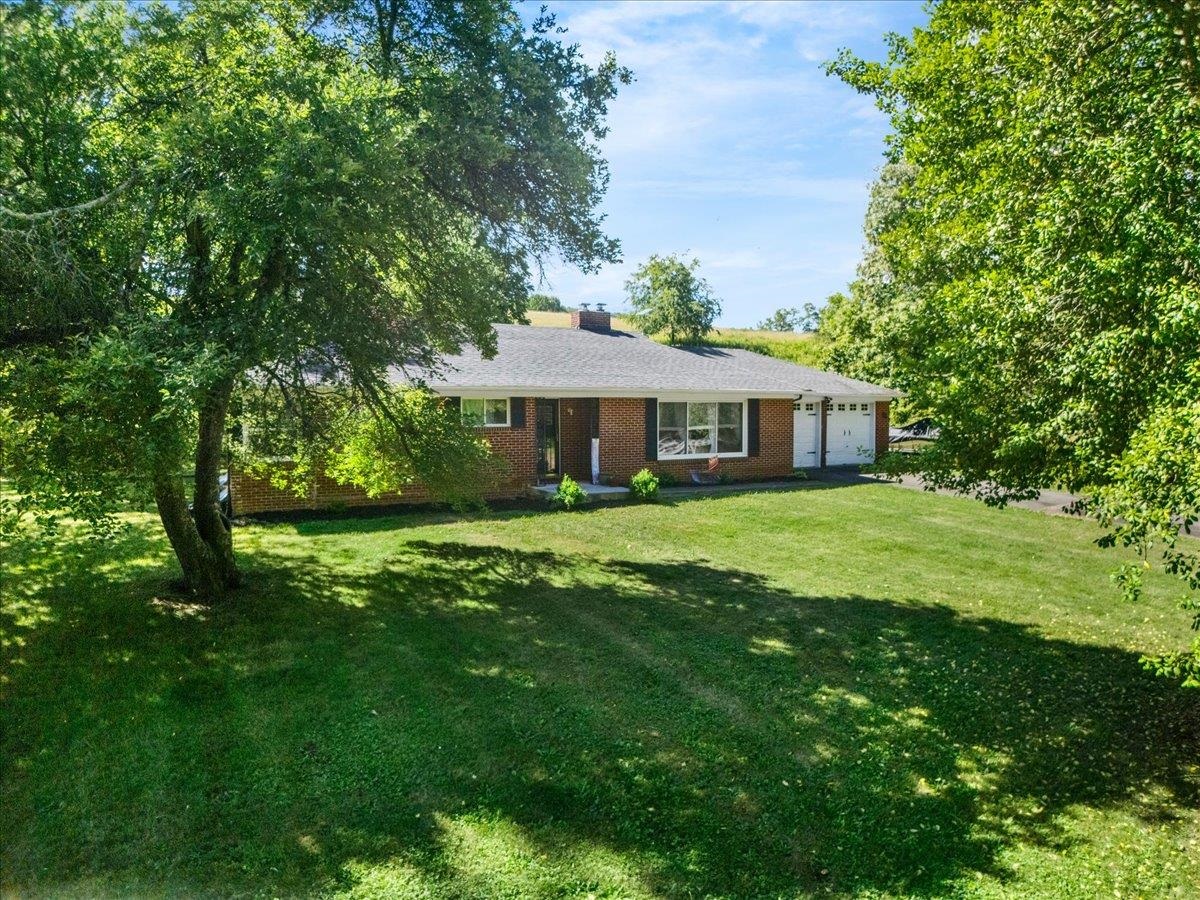 9806 Floyd Pike Dugspur VA 24325