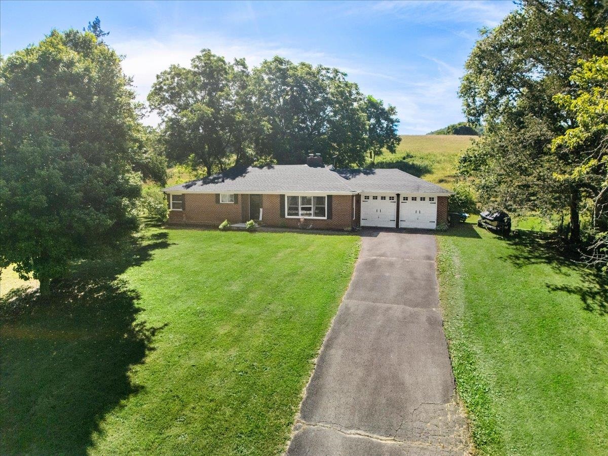 9806 Floyd Pike Dugspur VA 24325
