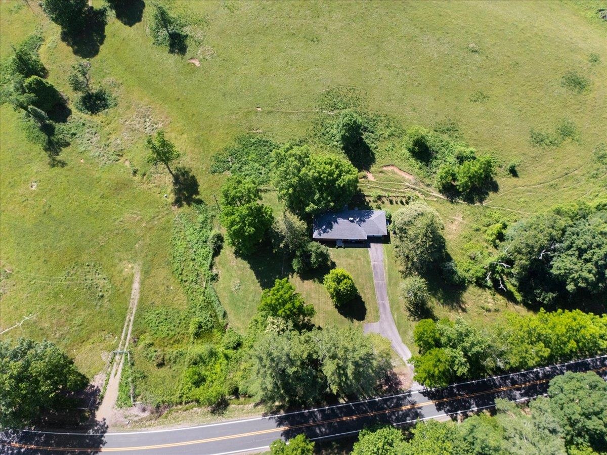 9806 Floyd Pike Dugspur VA 24325