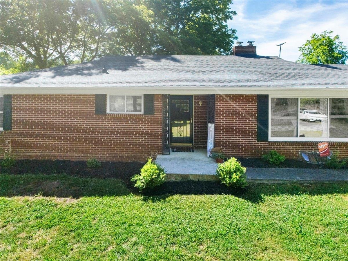 9806 Floyd Pike Dugspur VA 24325