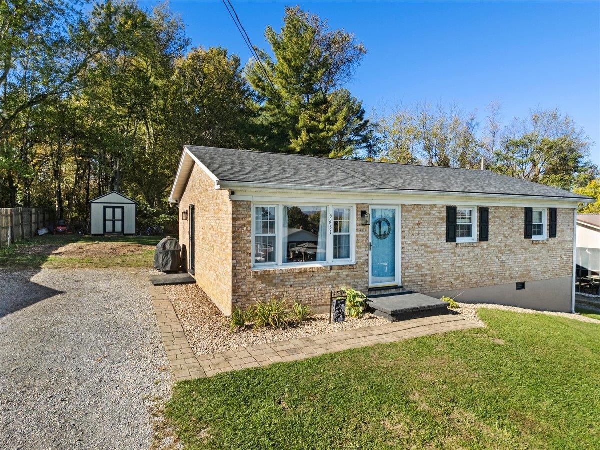 5651 Locust Drive Dublin VA 24084