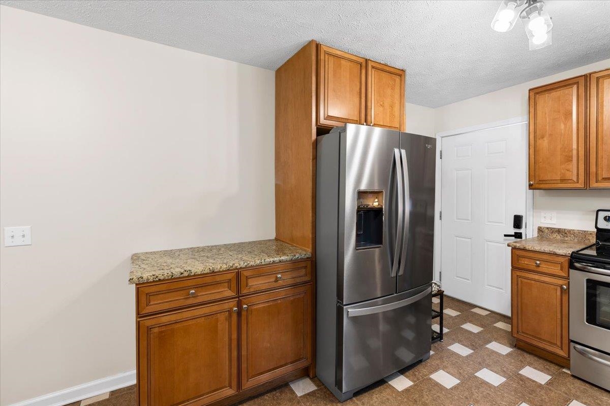 5651 Locust Drive Dublin VA 24084