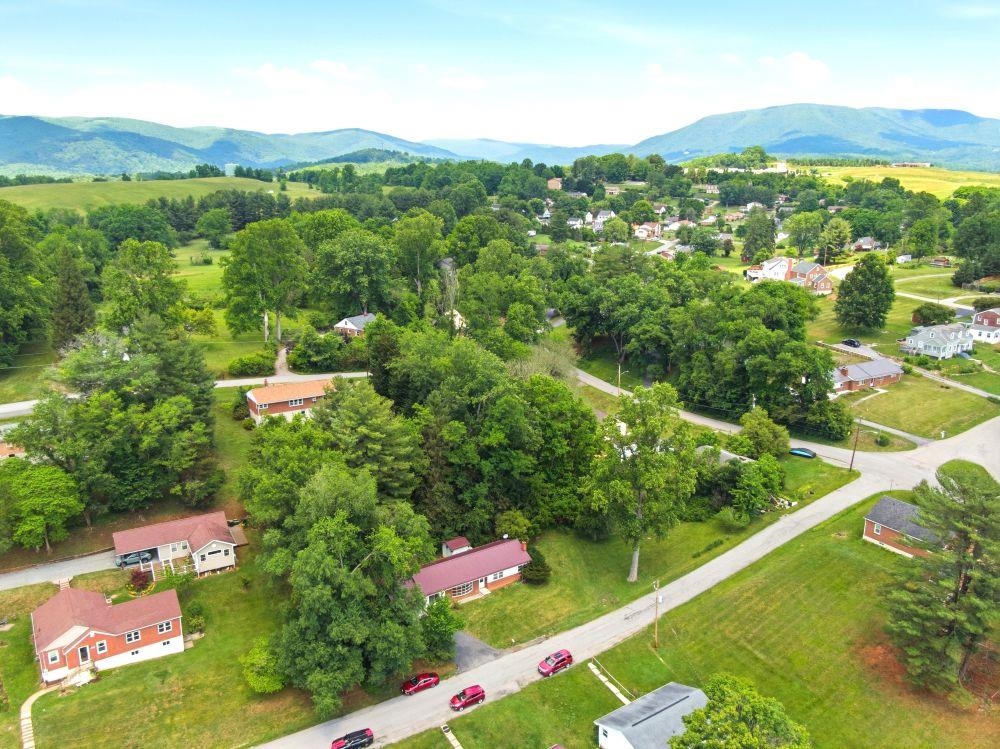 306 Crile Lane Pearisburg VA 24134