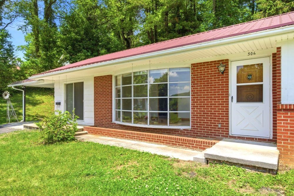 306 Crile Lane Pearisburg VA 24134