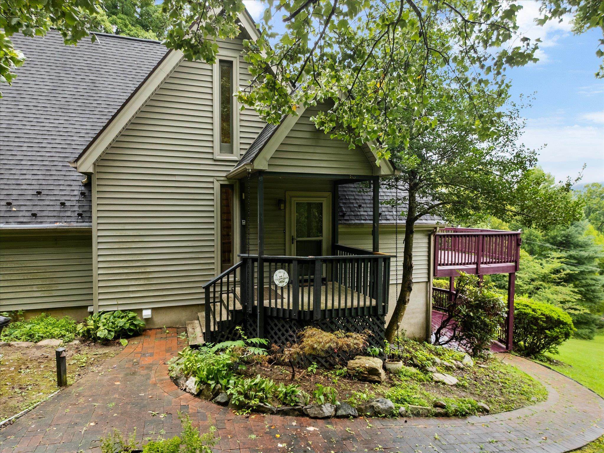 7720 Newport Road Catawba VA 24070