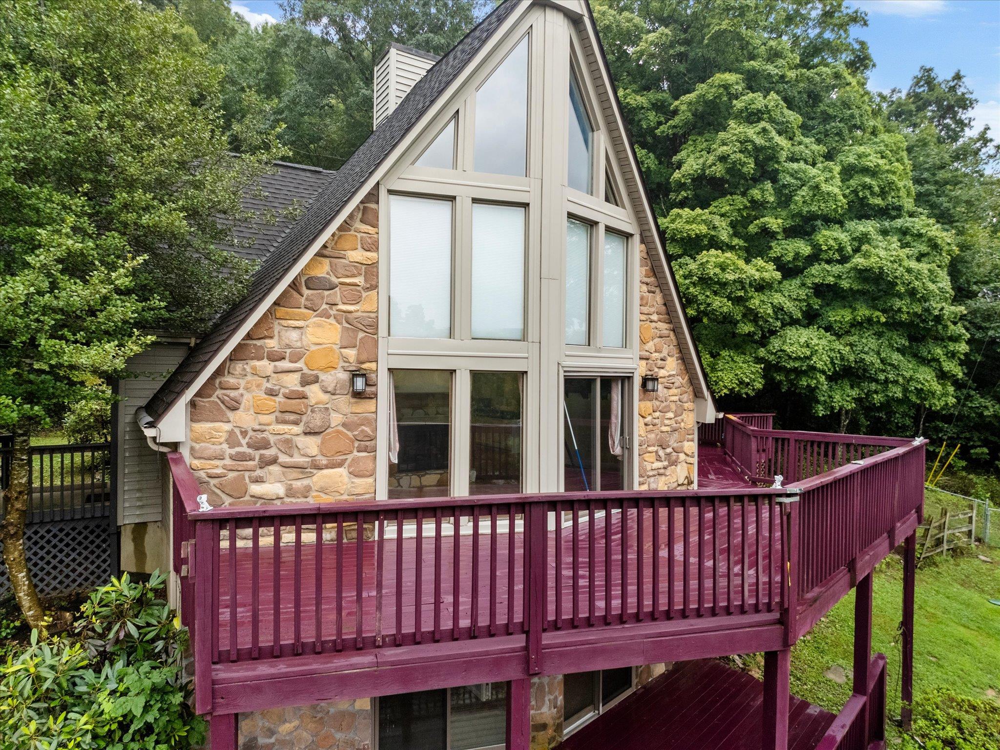 7720 Newport Road Catawba VA 24070