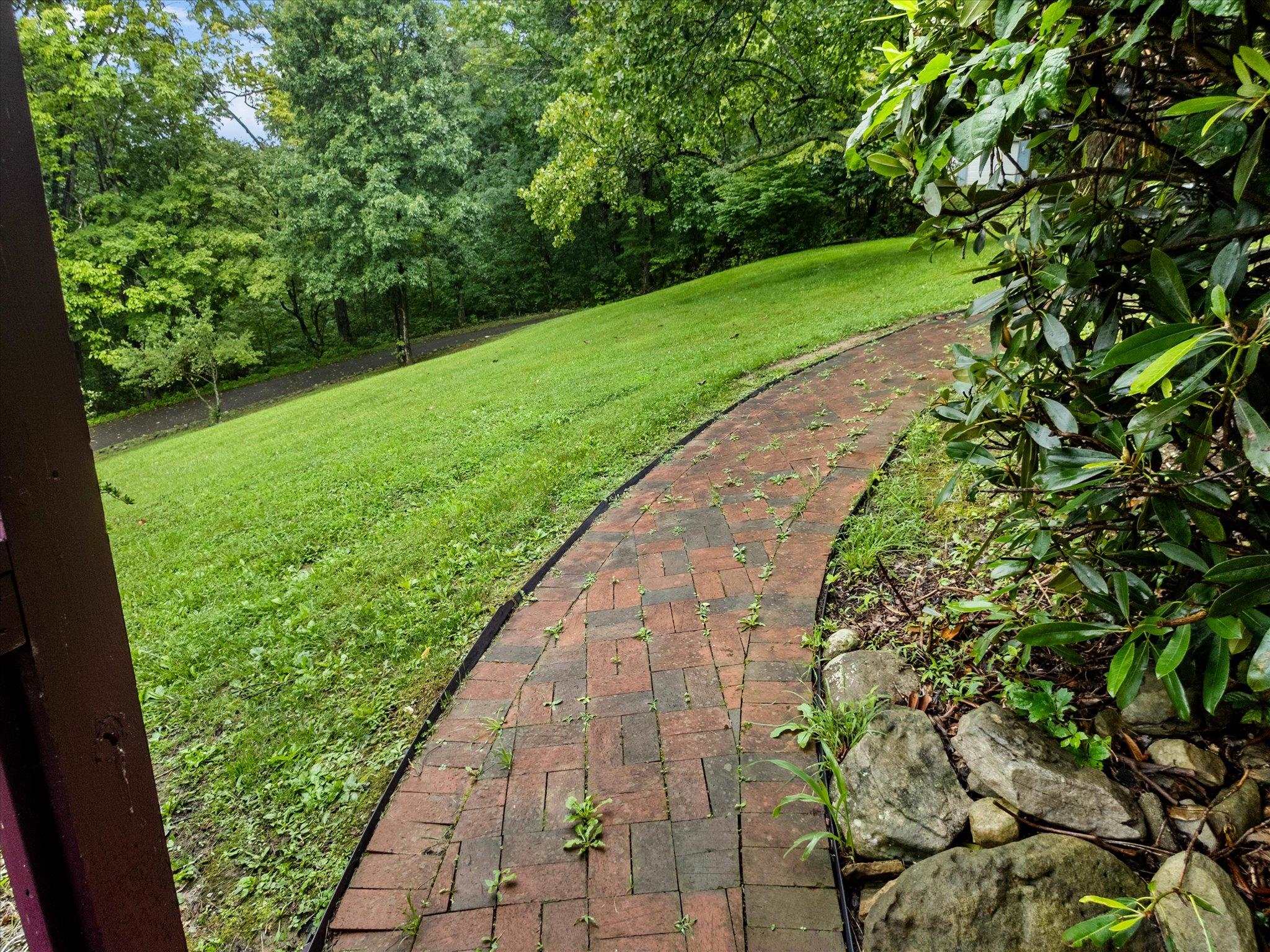 7720 Newport Road Catawba VA 24070
