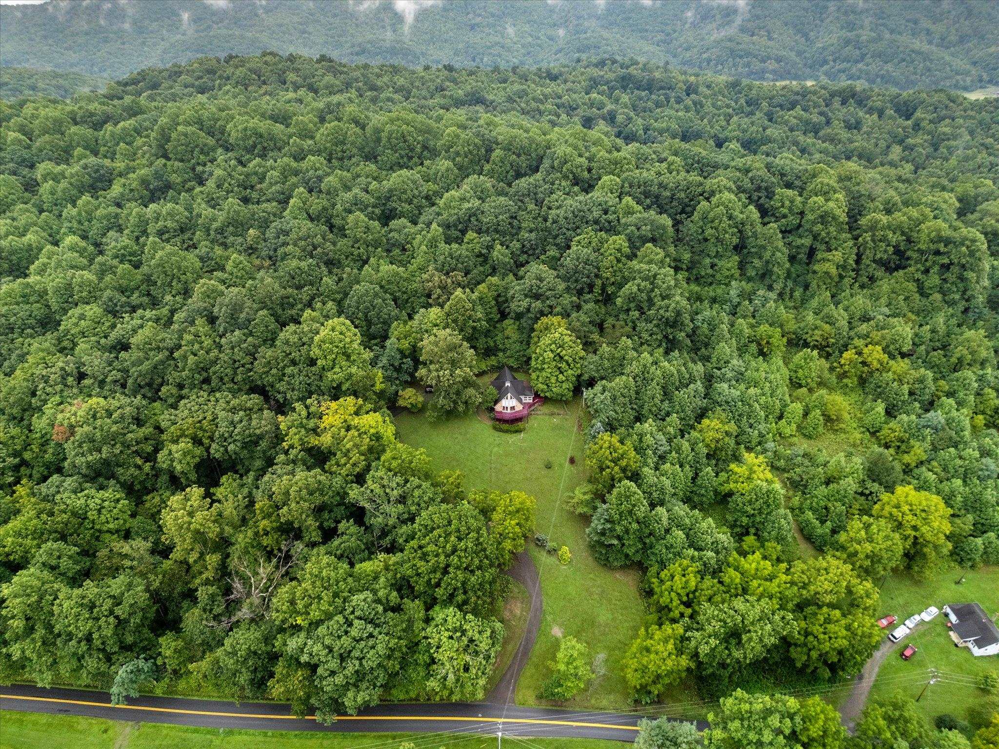 7720 Newport Road Catawba VA 24070
