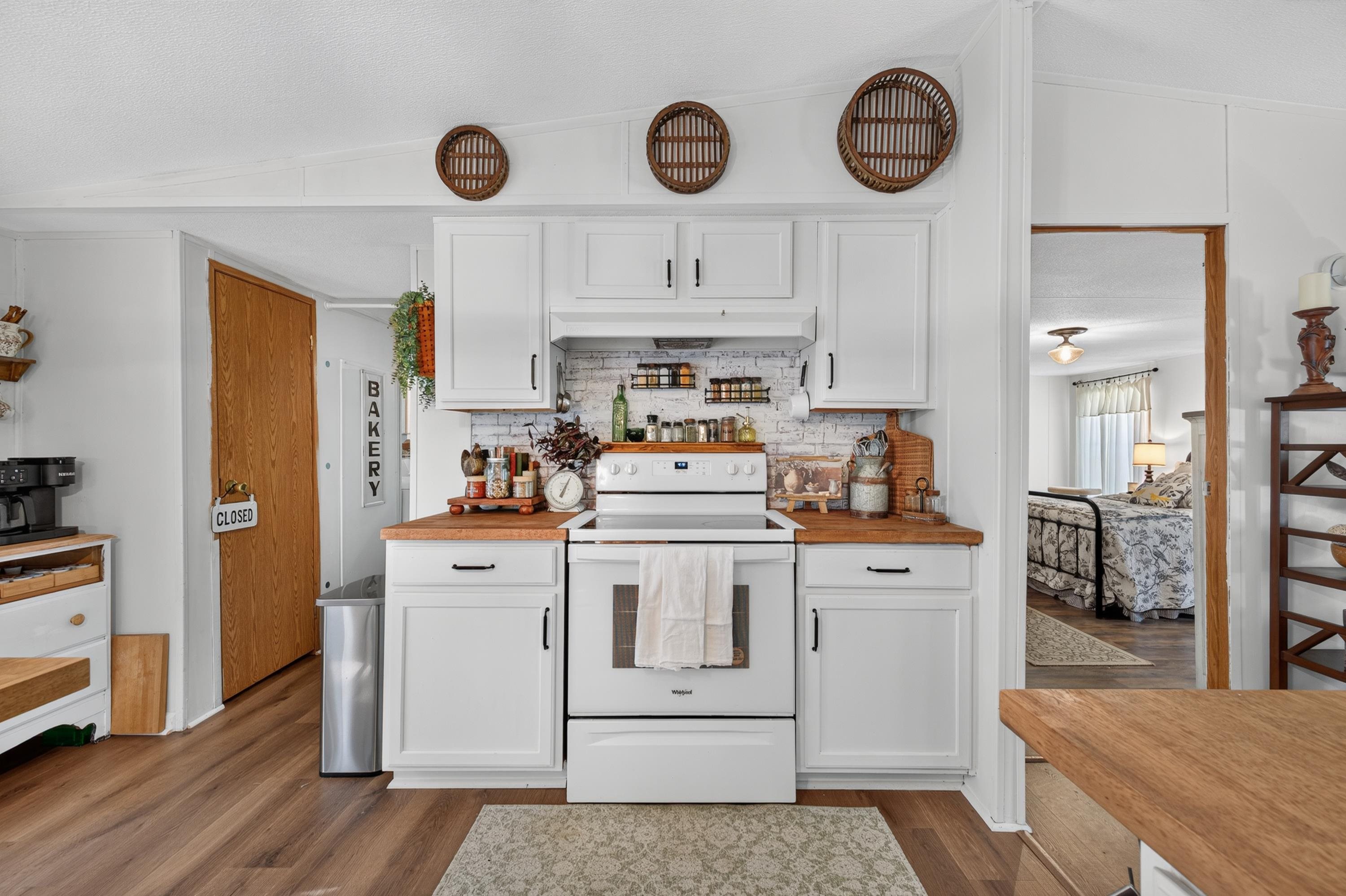 1310 Reedsville Road NW Floyd VA 24091