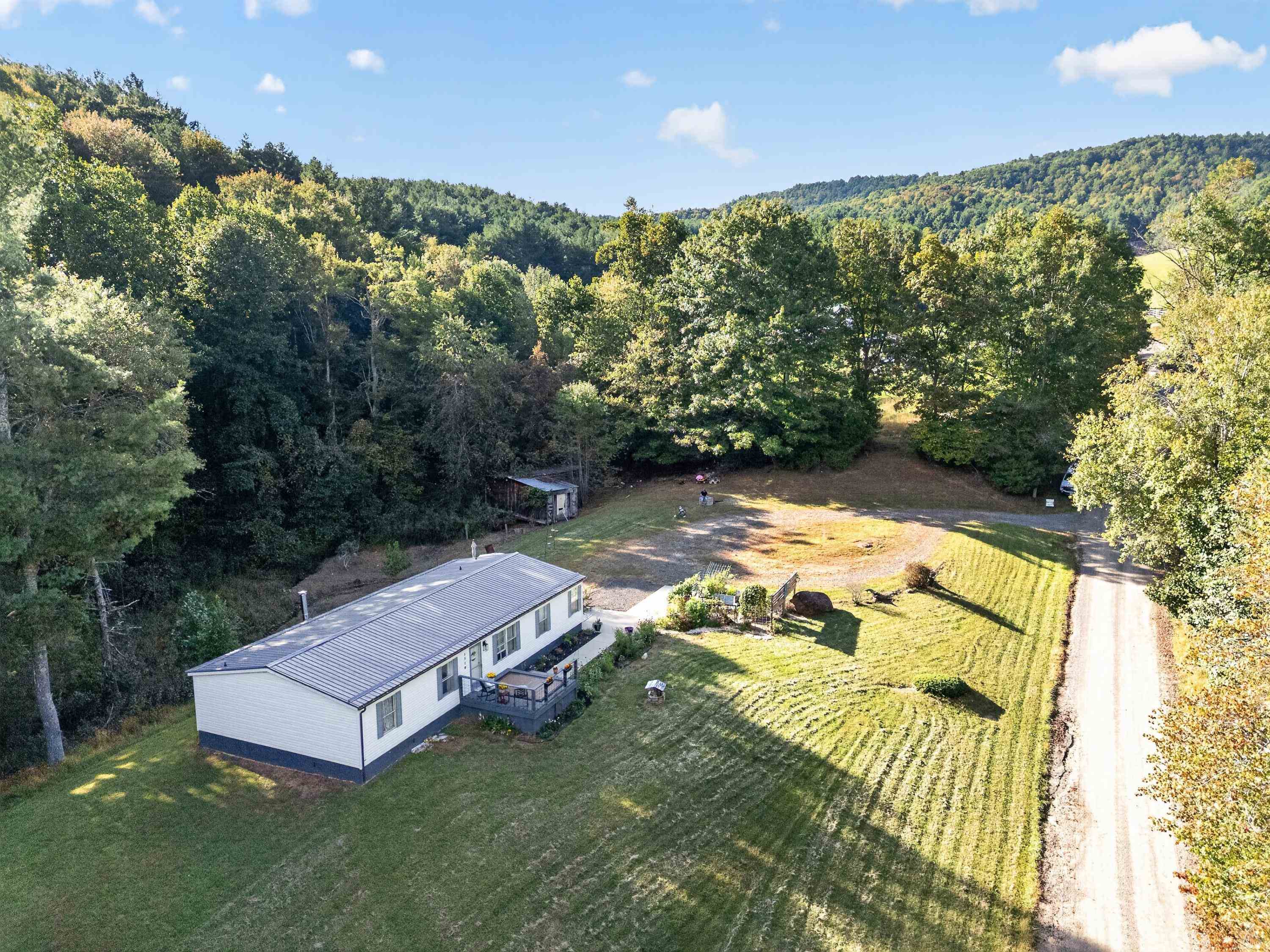 1310 Reedsville Road NW Floyd VA 24091