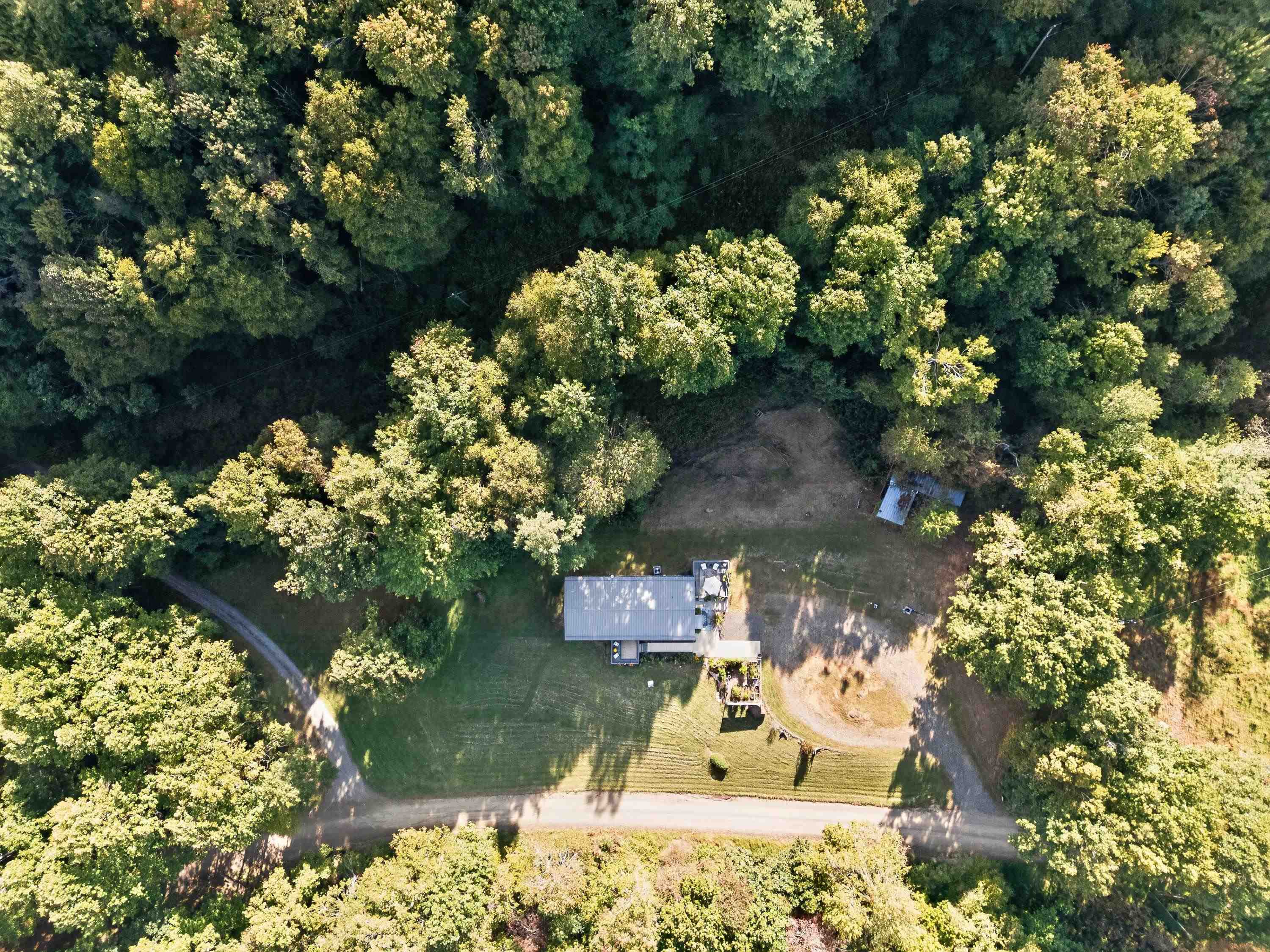1310 Reedsville Road NW Floyd VA 24091