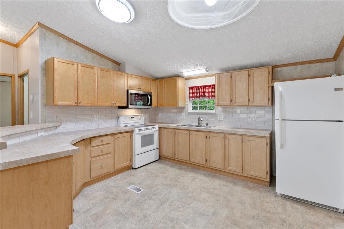 2828 Raleigh Circle Shawsville VA 24162