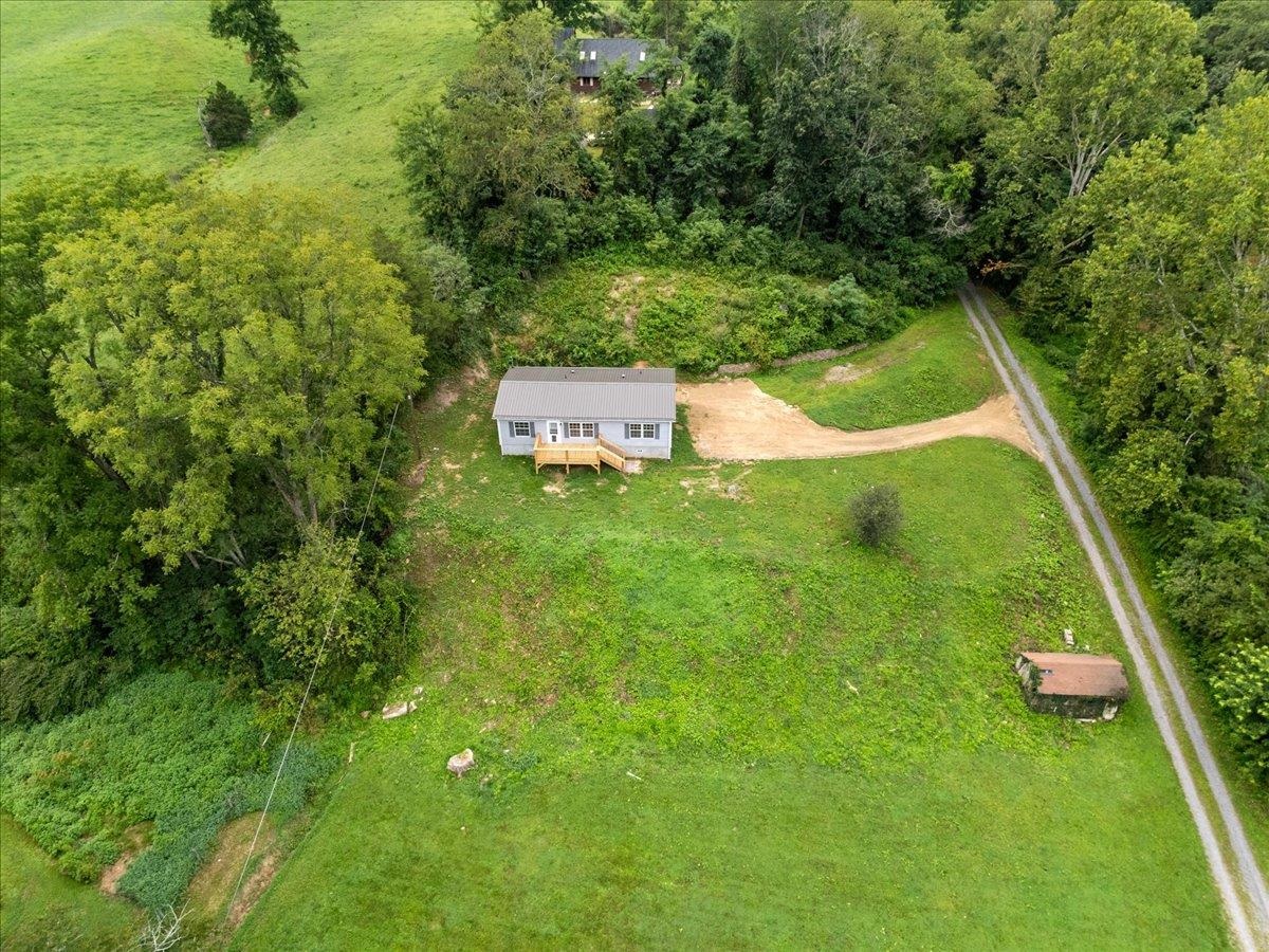 2828 Raleigh Circle Shawsville VA 24162