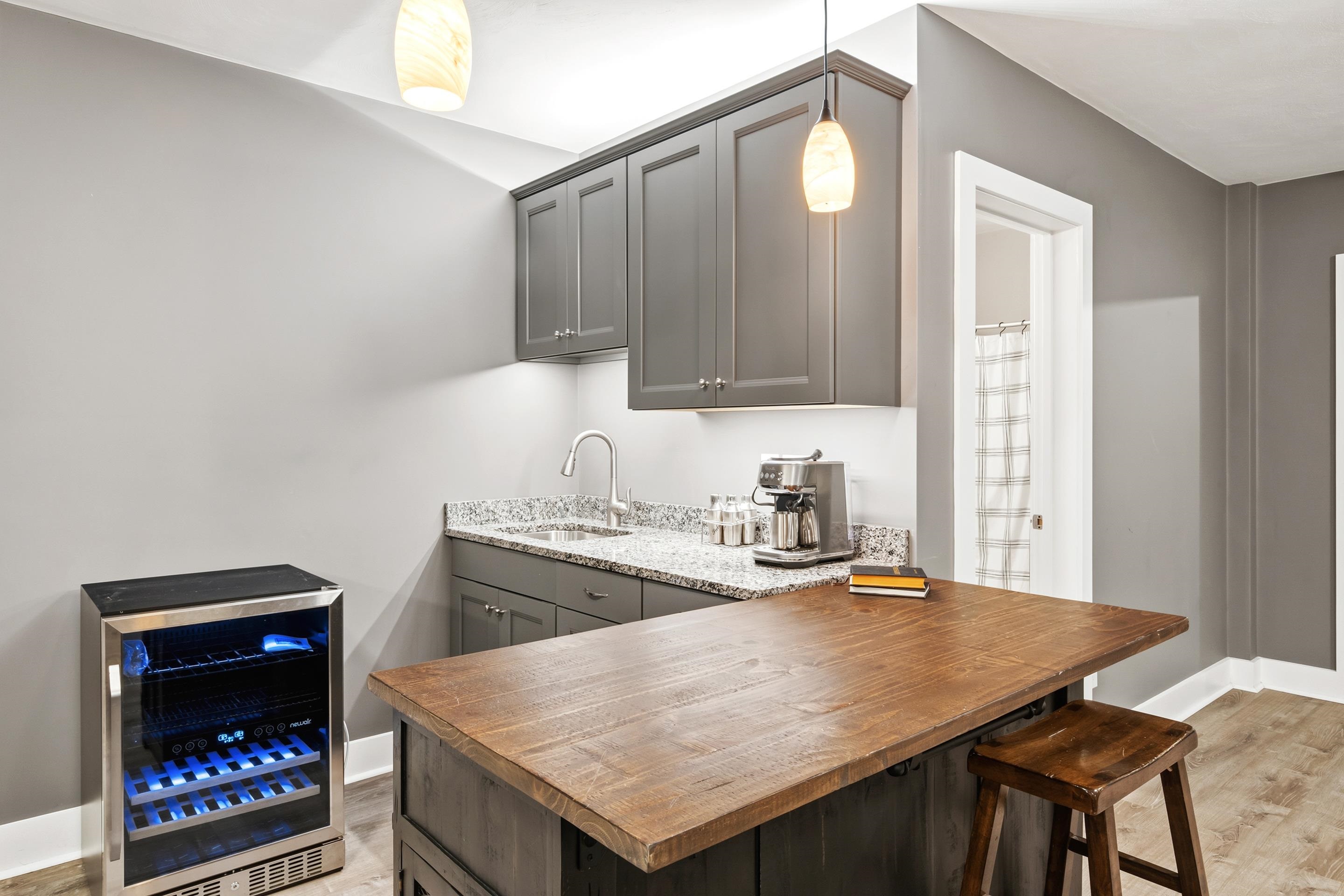 1706 Asher Lane Blacksburg VA 24060