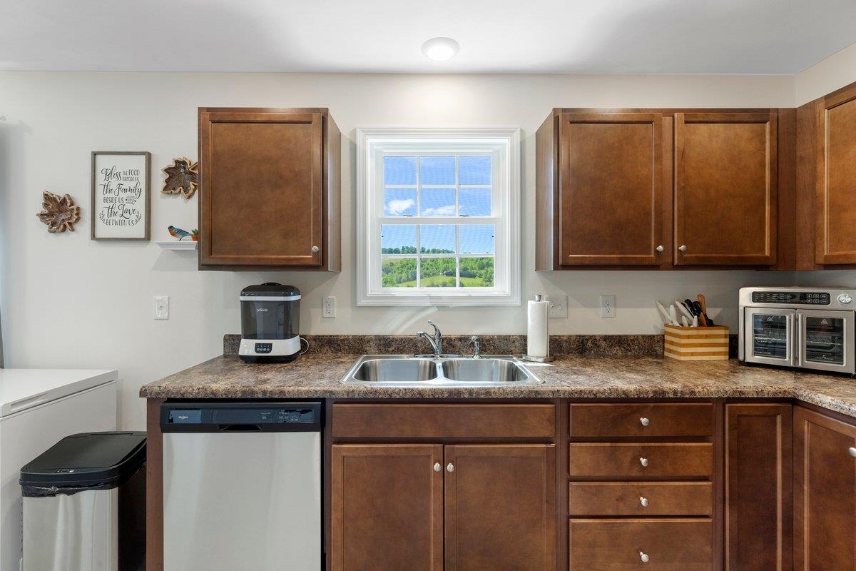 161 Prairie View Lane Pembroke VA 24136