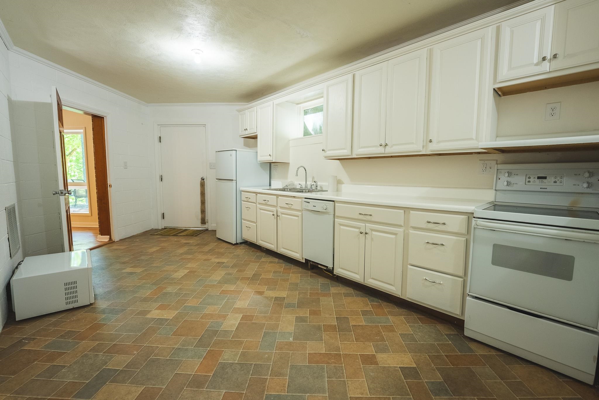 1200 Lakewood Drive Blacksburg VA 24060