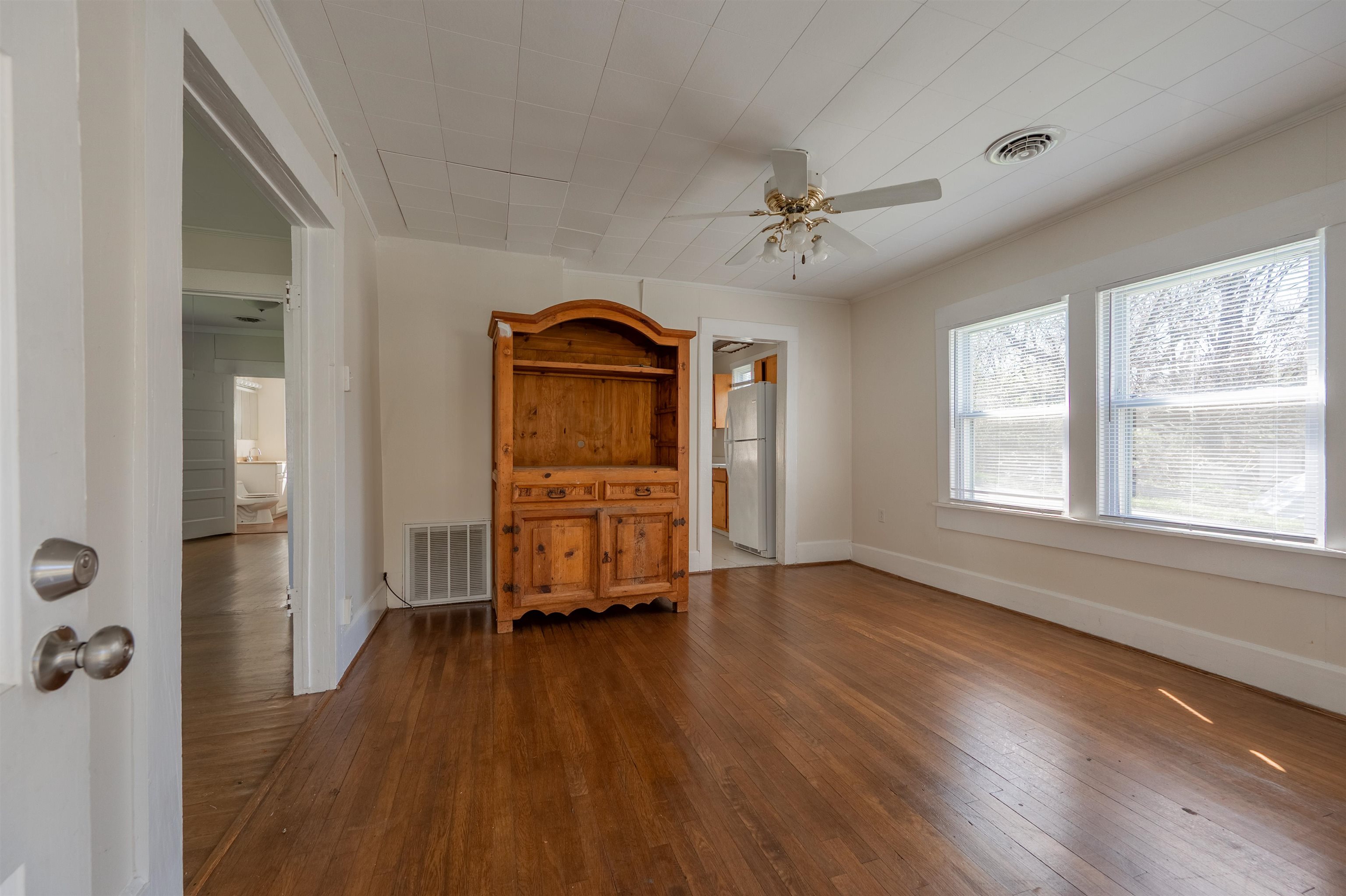 102 Peck Street Pembroke VA 24136